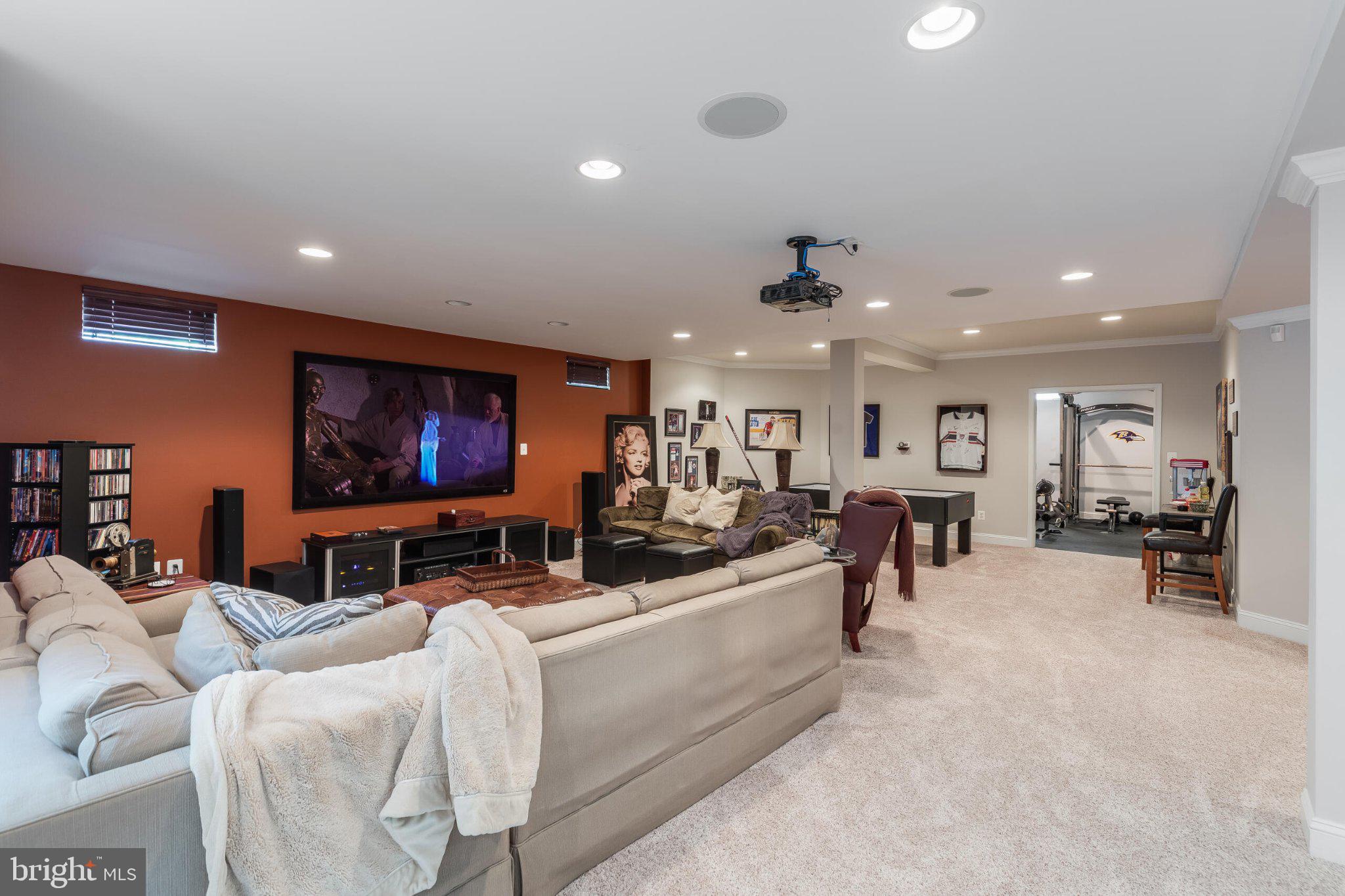 SOUTH RIDING - Residential
