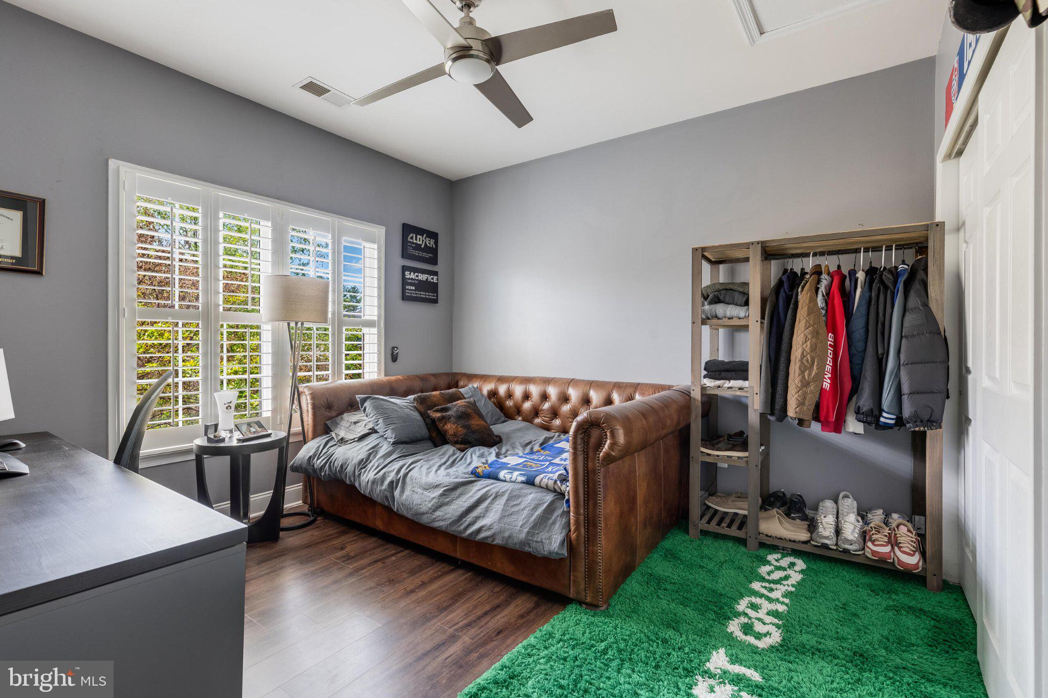 SOUTH RIDING - Residential
