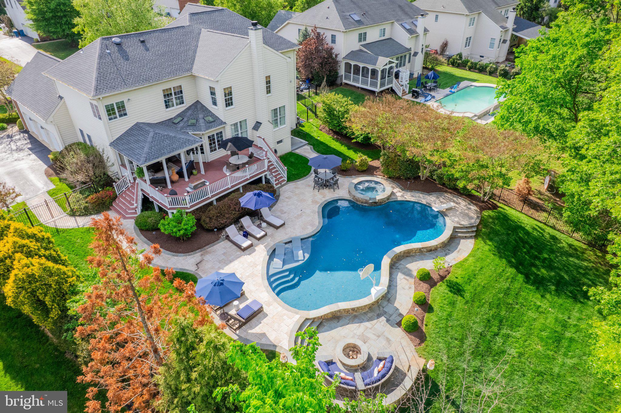 SOUTH RIDING - Residential