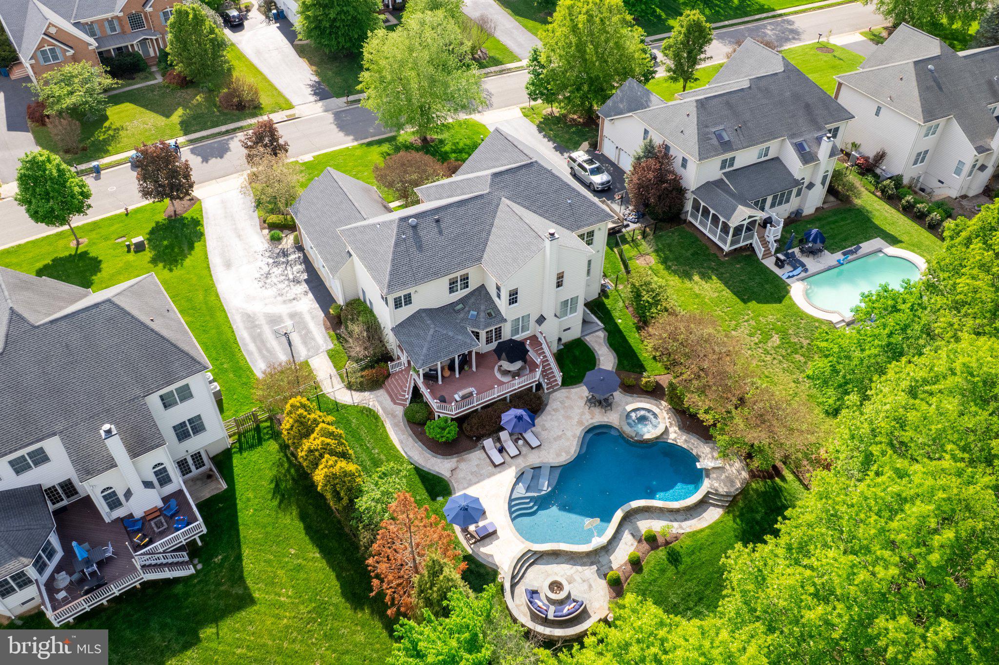 SOUTH RIDING - Residential