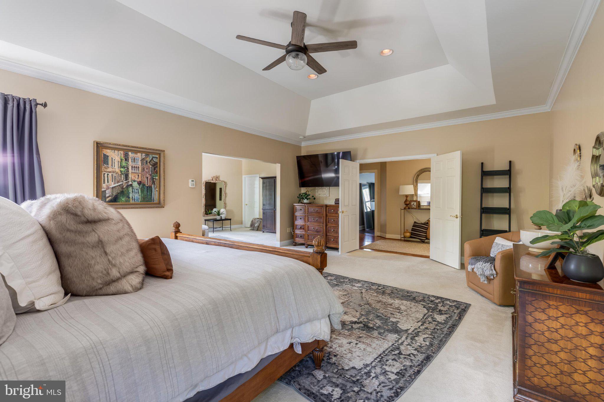 SOUTH RIDING - Residential
