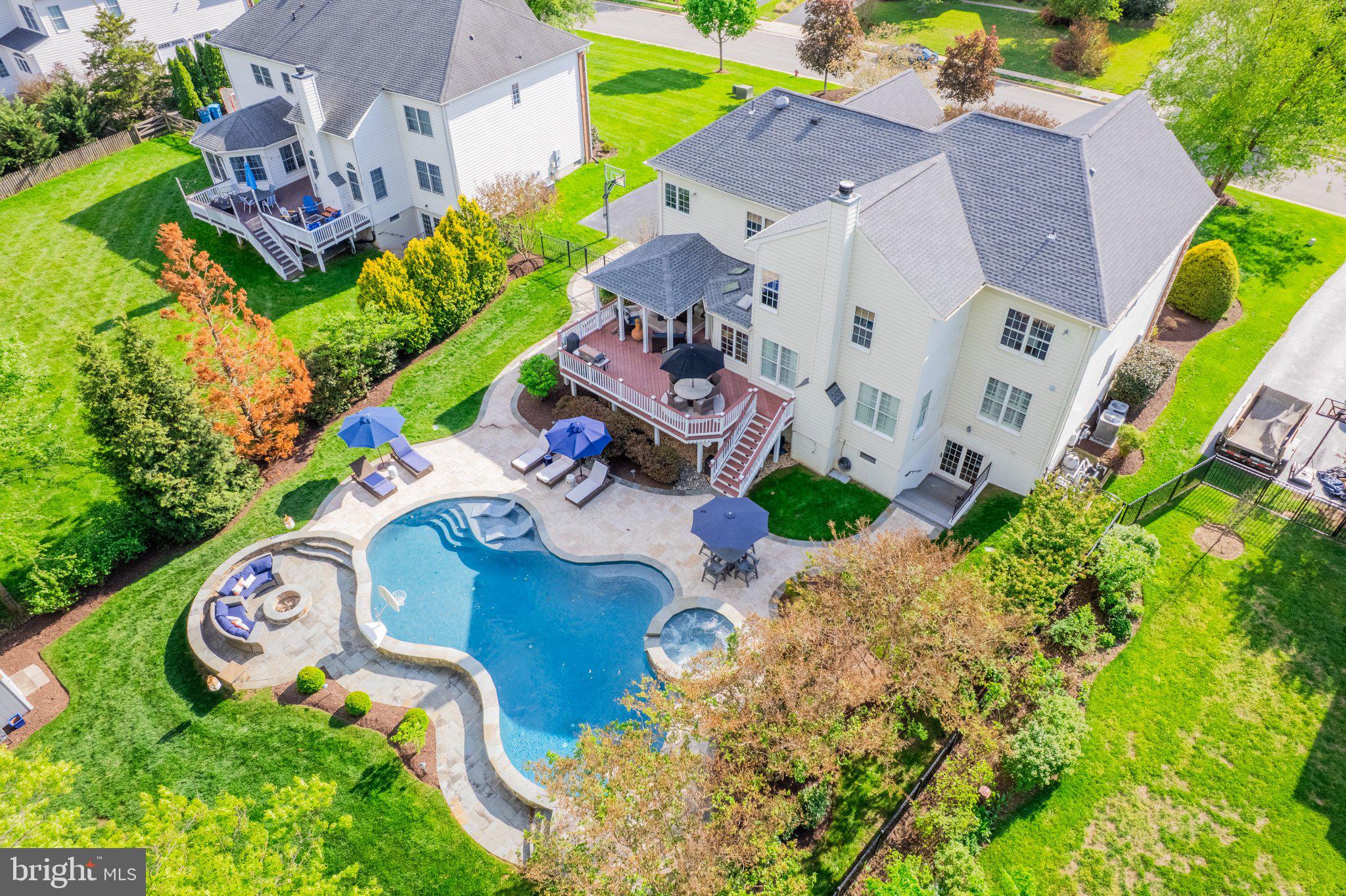 SOUTH RIDING - Residential