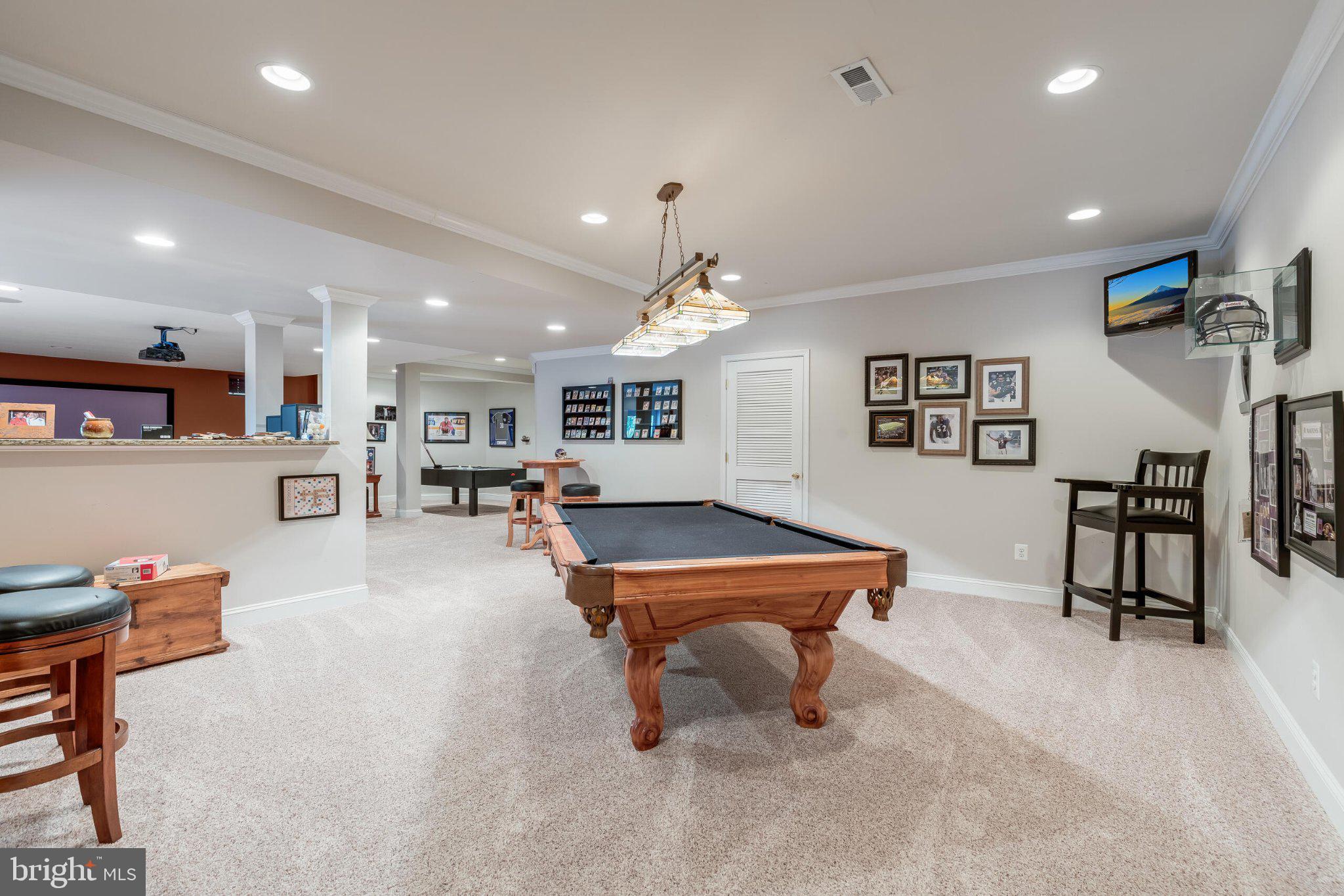 SOUTH RIDING - Residential