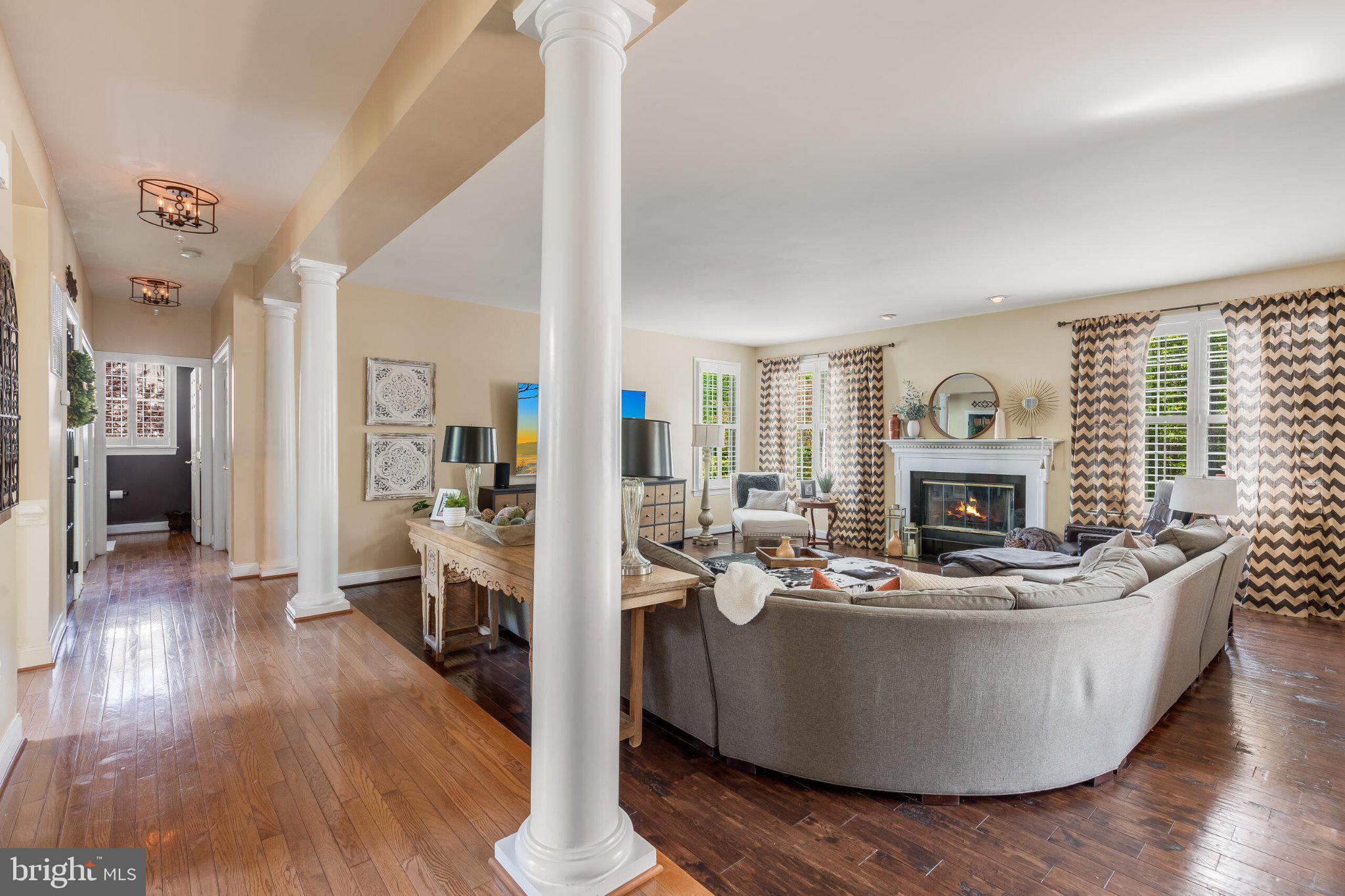 SOUTH RIDING - Residential