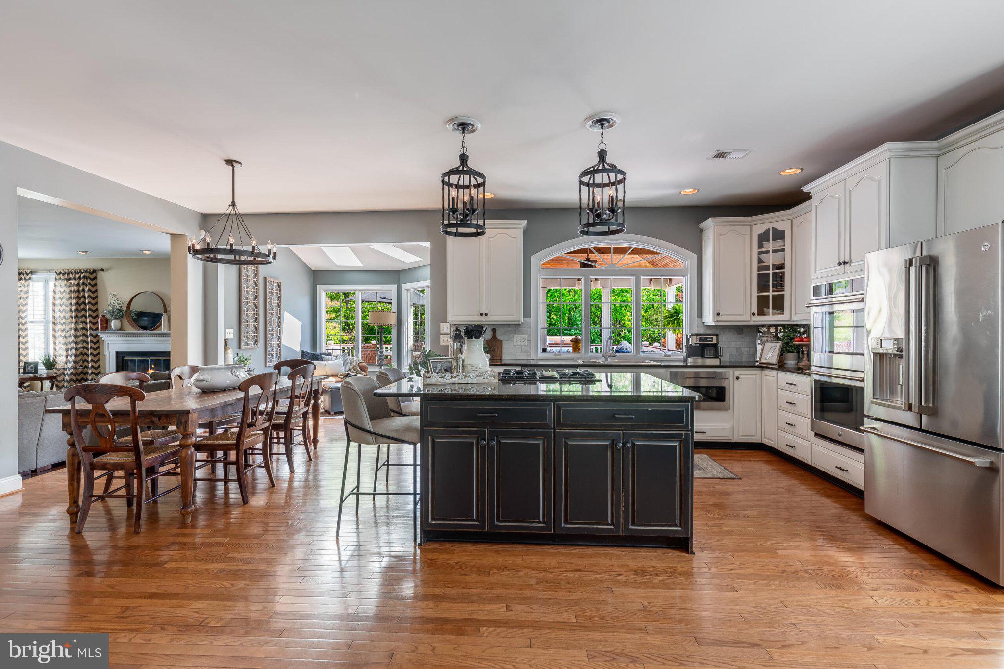 SOUTH RIDING - Residential