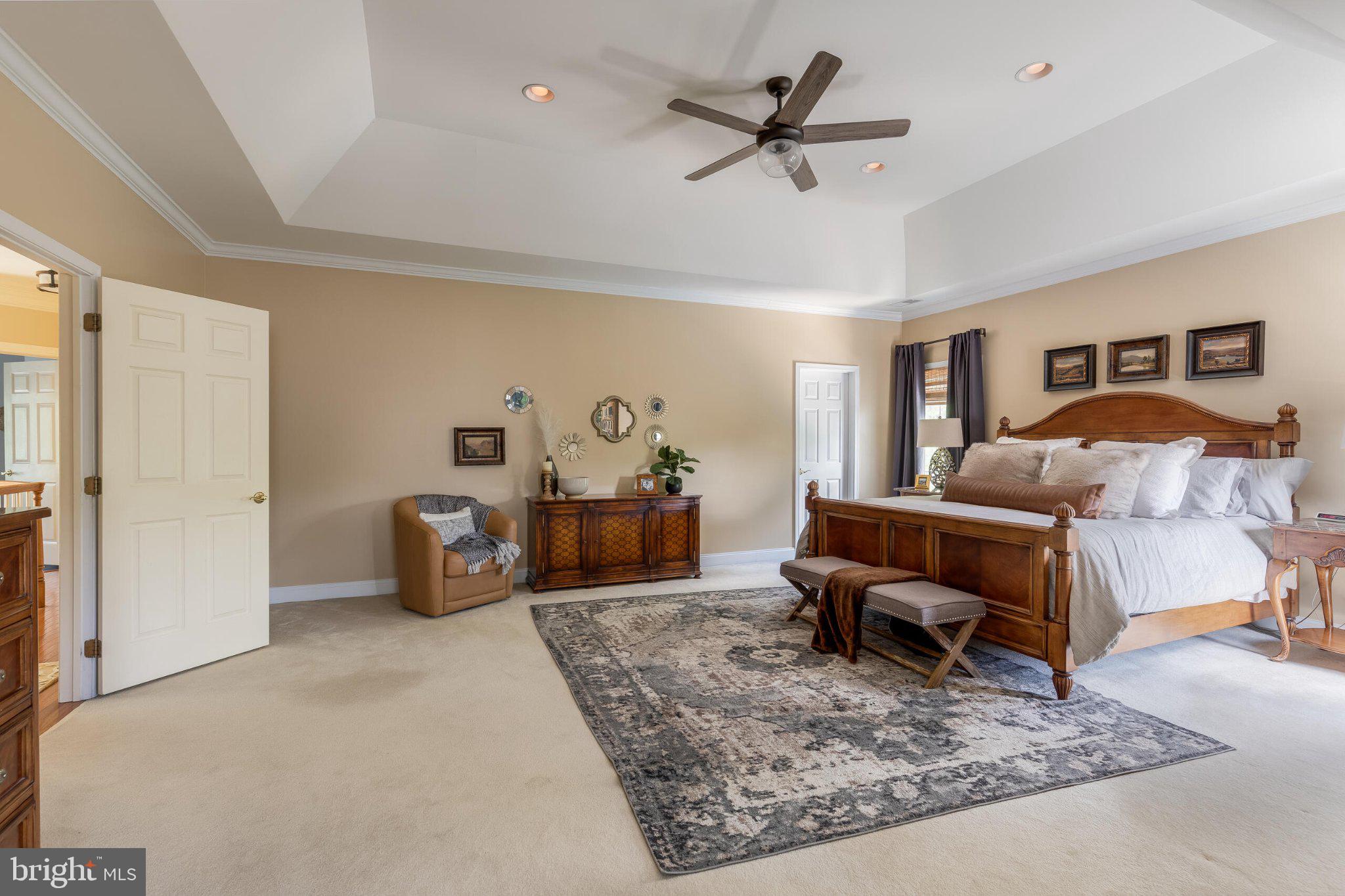 SOUTH RIDING - Residential