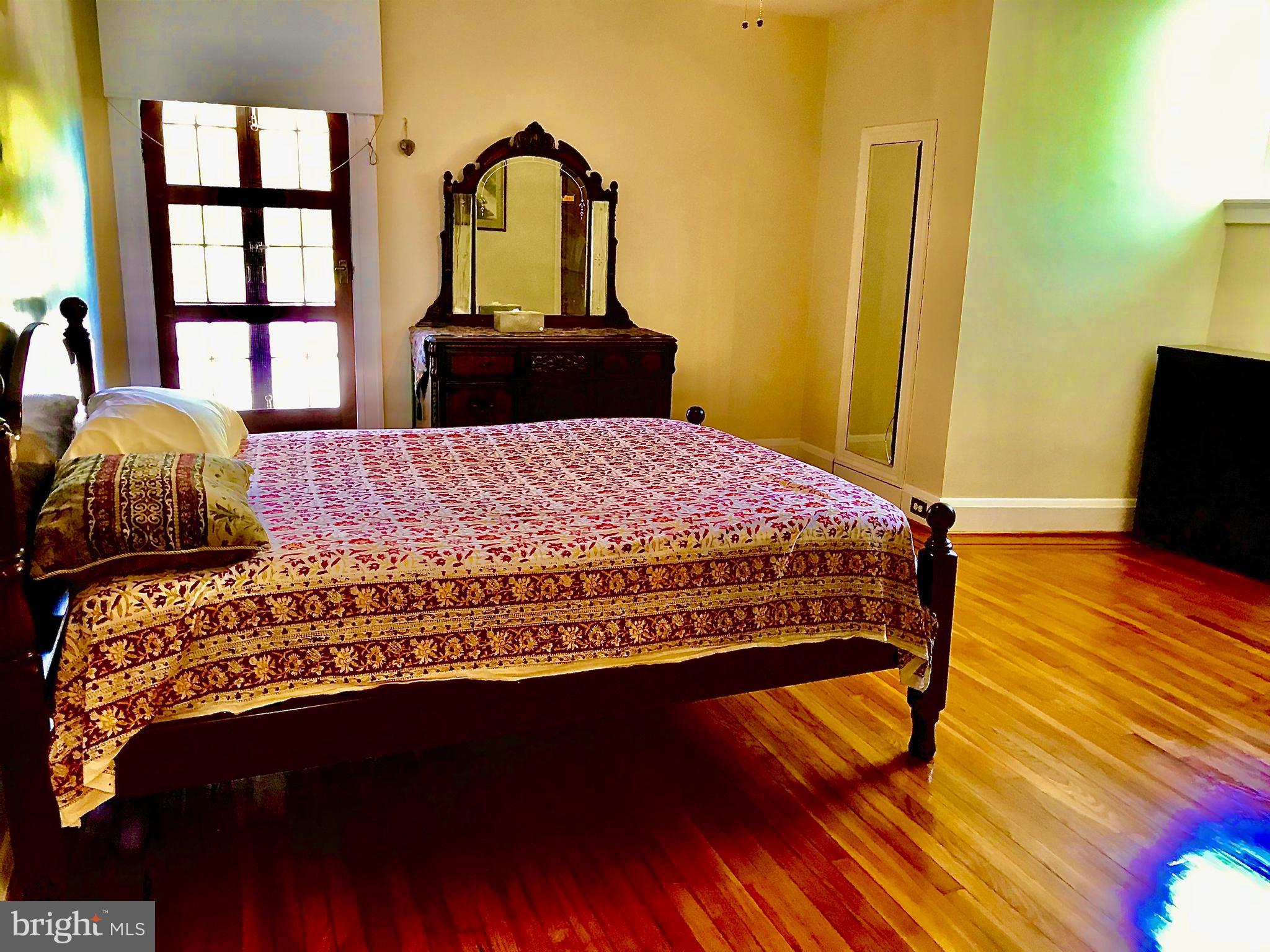 BEVERLY HILLS - Residential