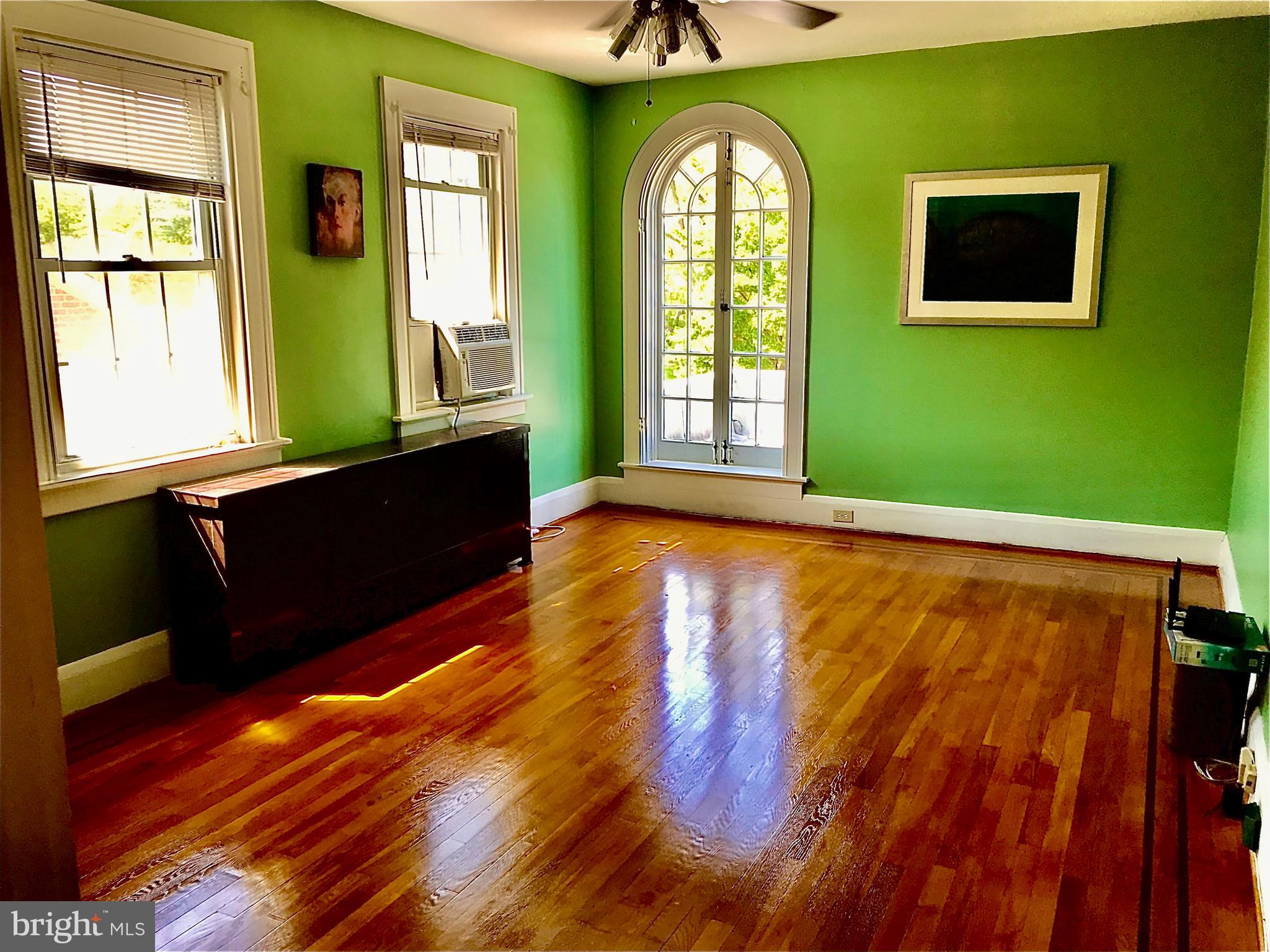 BEVERLY HILLS - Residential