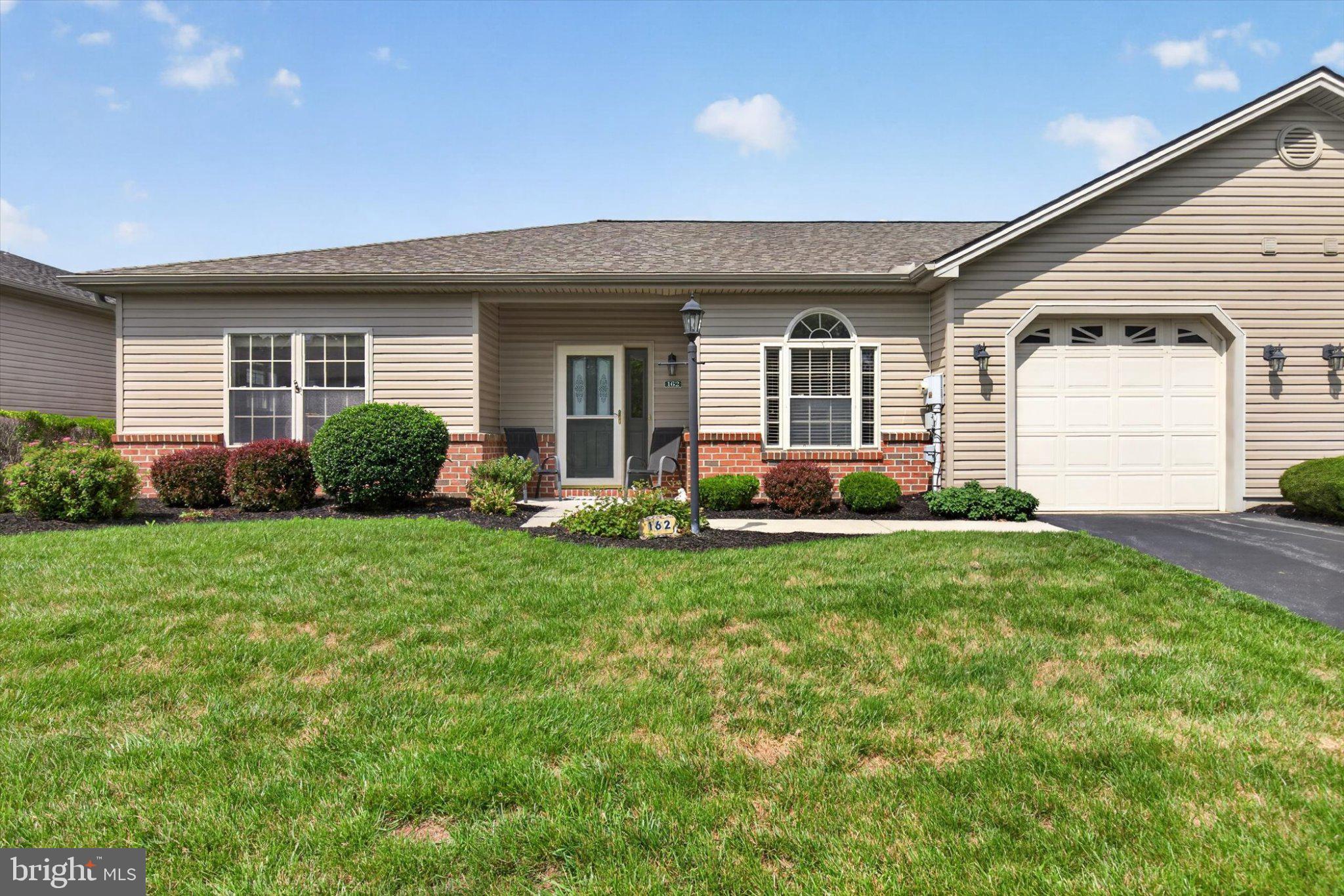 162 LEONARD LANE