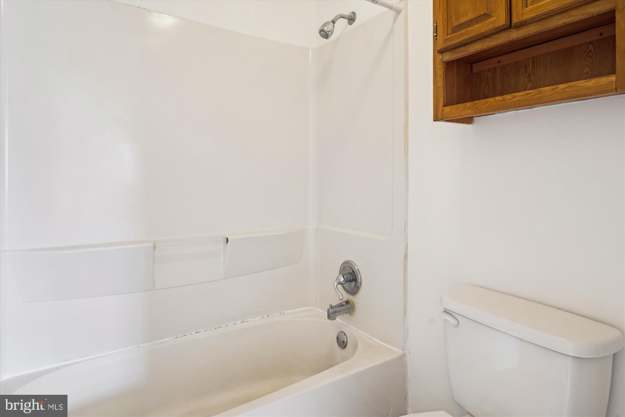 WILLIAMSTOWN - Residential