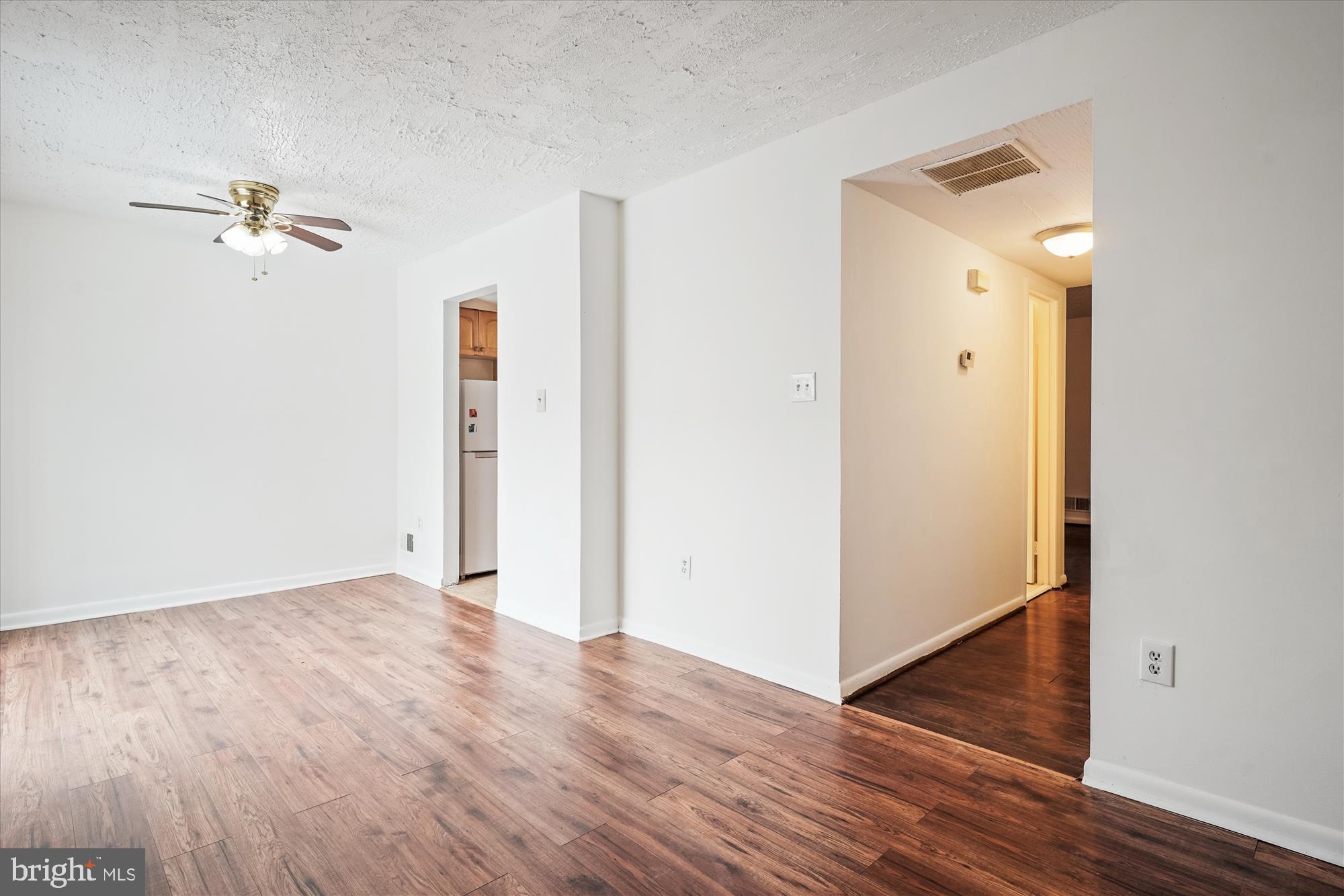 WILLIAMSTOWN - Residential