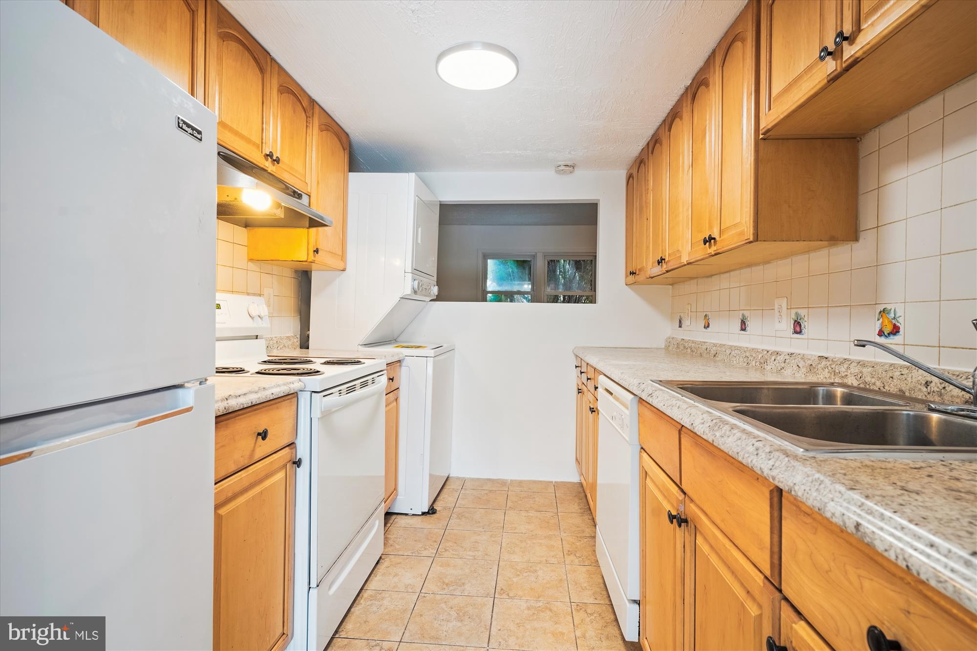 WILLIAMSTOWN - Residential