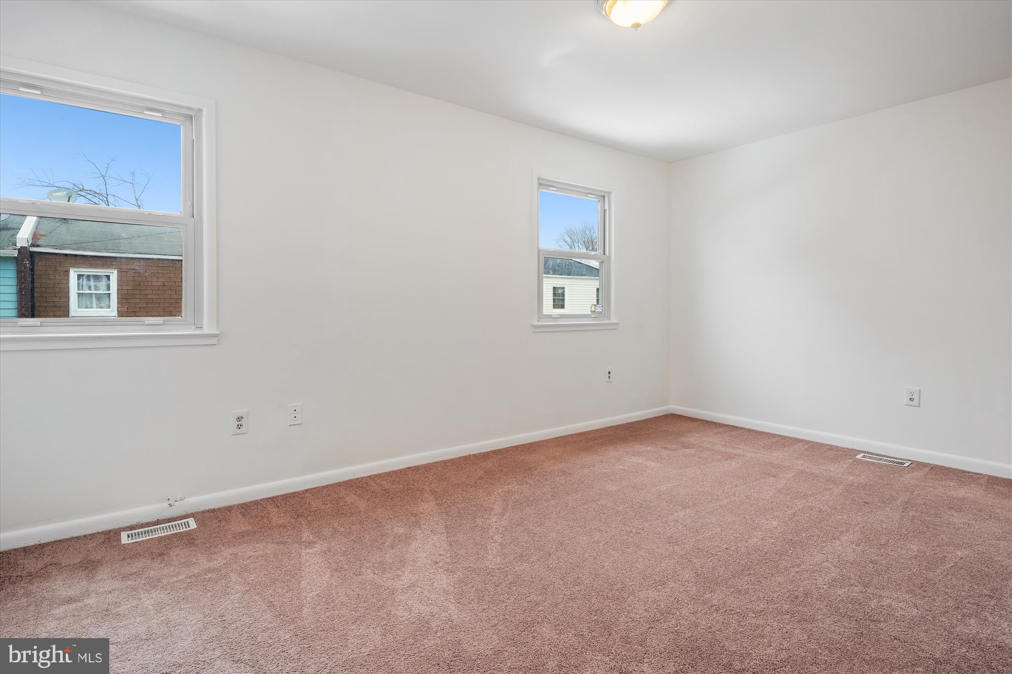 WILLIAMSTOWN - Residential