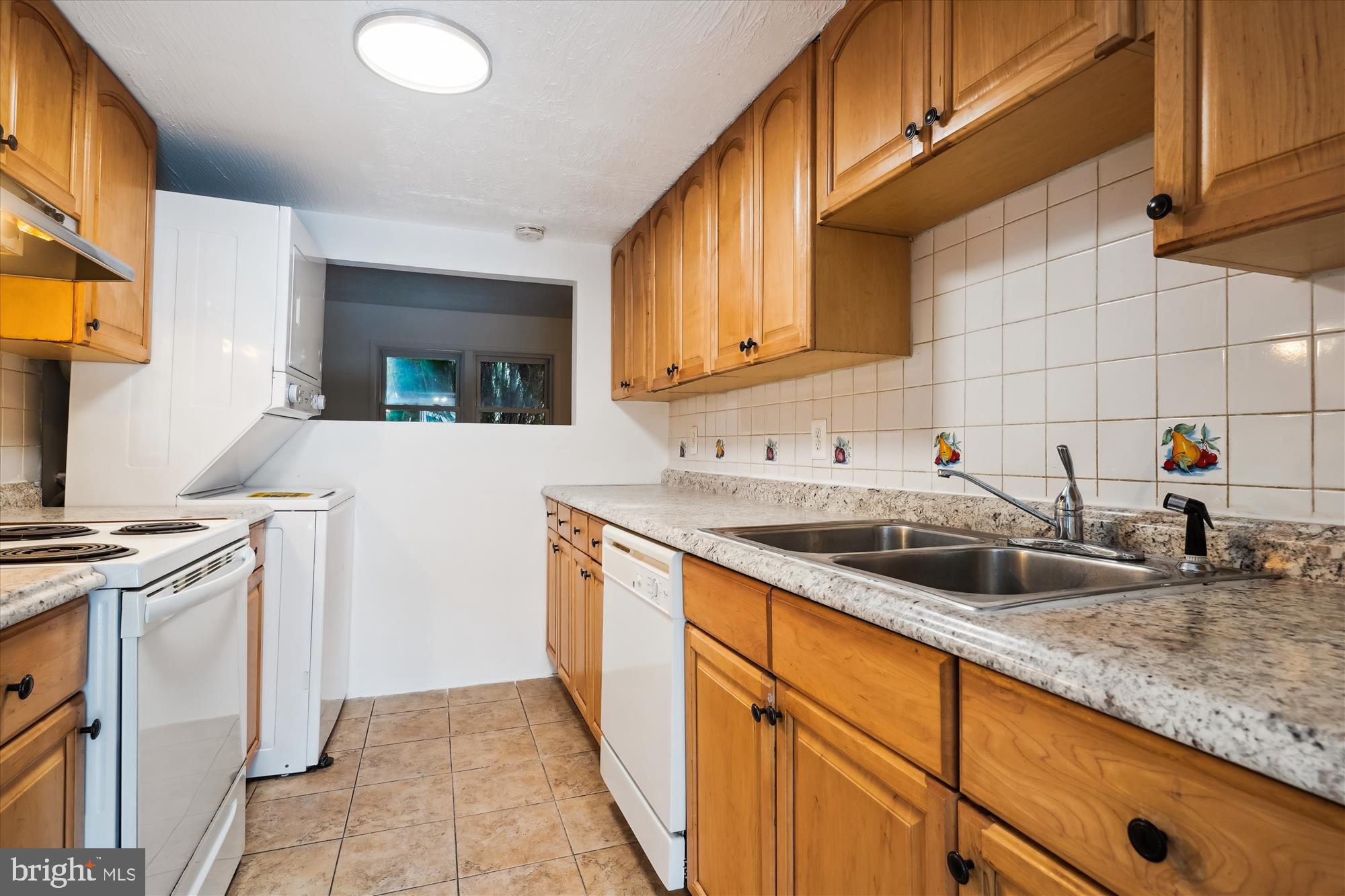 WILLIAMSTOWN - Residential