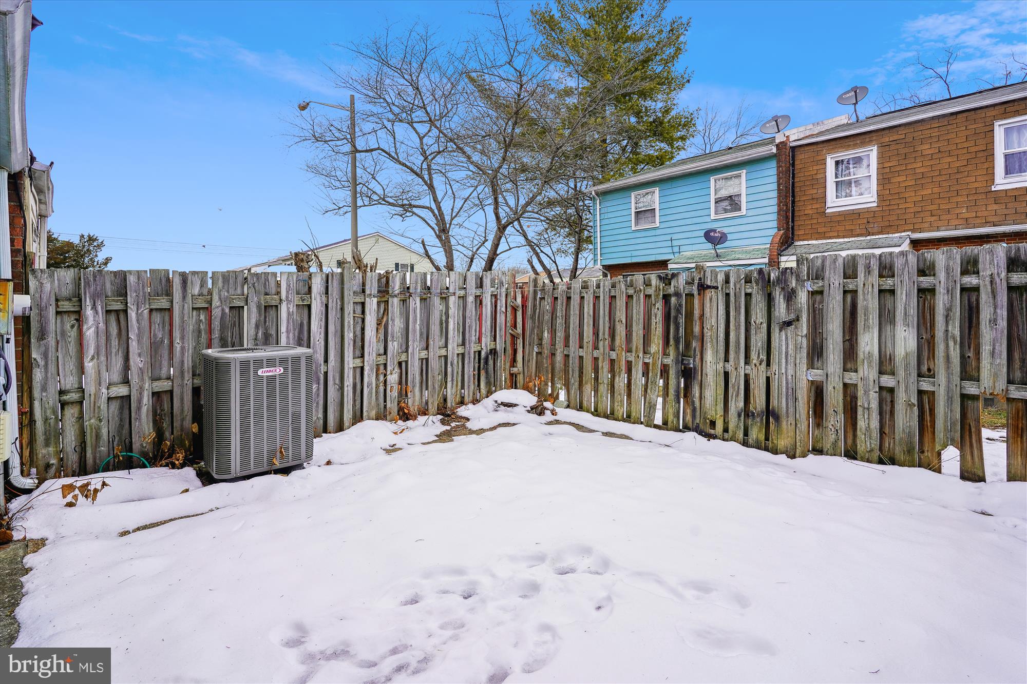 WILLIAMSTOWN - Residential