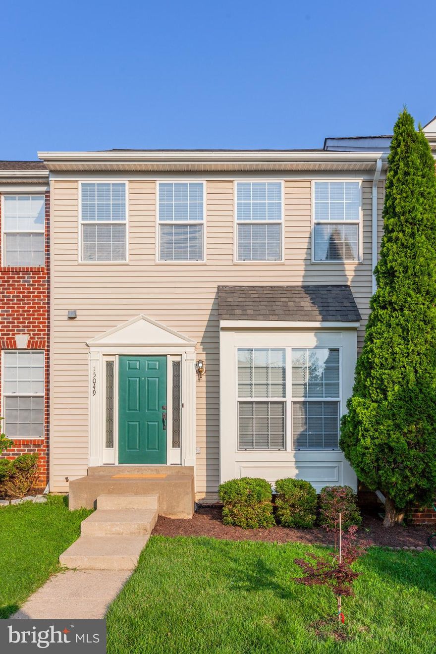 Welcome home! This home is shining being freshly painted with all new carpets. This home features 4 bedrooms and 3.5 bathrooms perfect for any family large or small. With a large living room perfect for entertaining leading to large open kitchen with granite counters and stainless steel appliances makes it a cooks dream. Upper level has 3 bedroom sand 2 full bathrooms. Master bedroom is a generous size with vaulted ceilings, walk-in closet and large bathroom. Basement features another bedroom/den with walk in closet and a full bathroom. Rec-room in basement has a fireplace and walk-out that leads out to fenced in back yard.