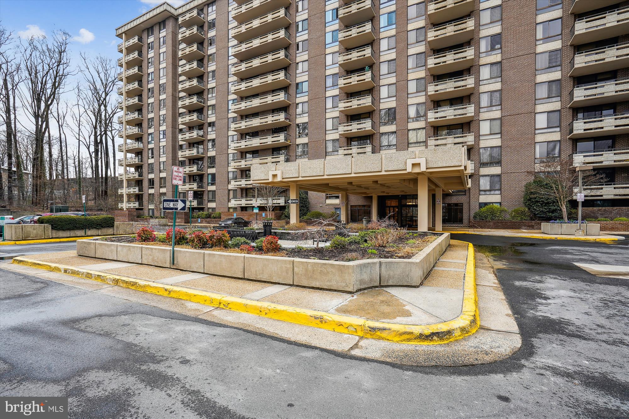 ENCORE OF MCLEAN - Residential