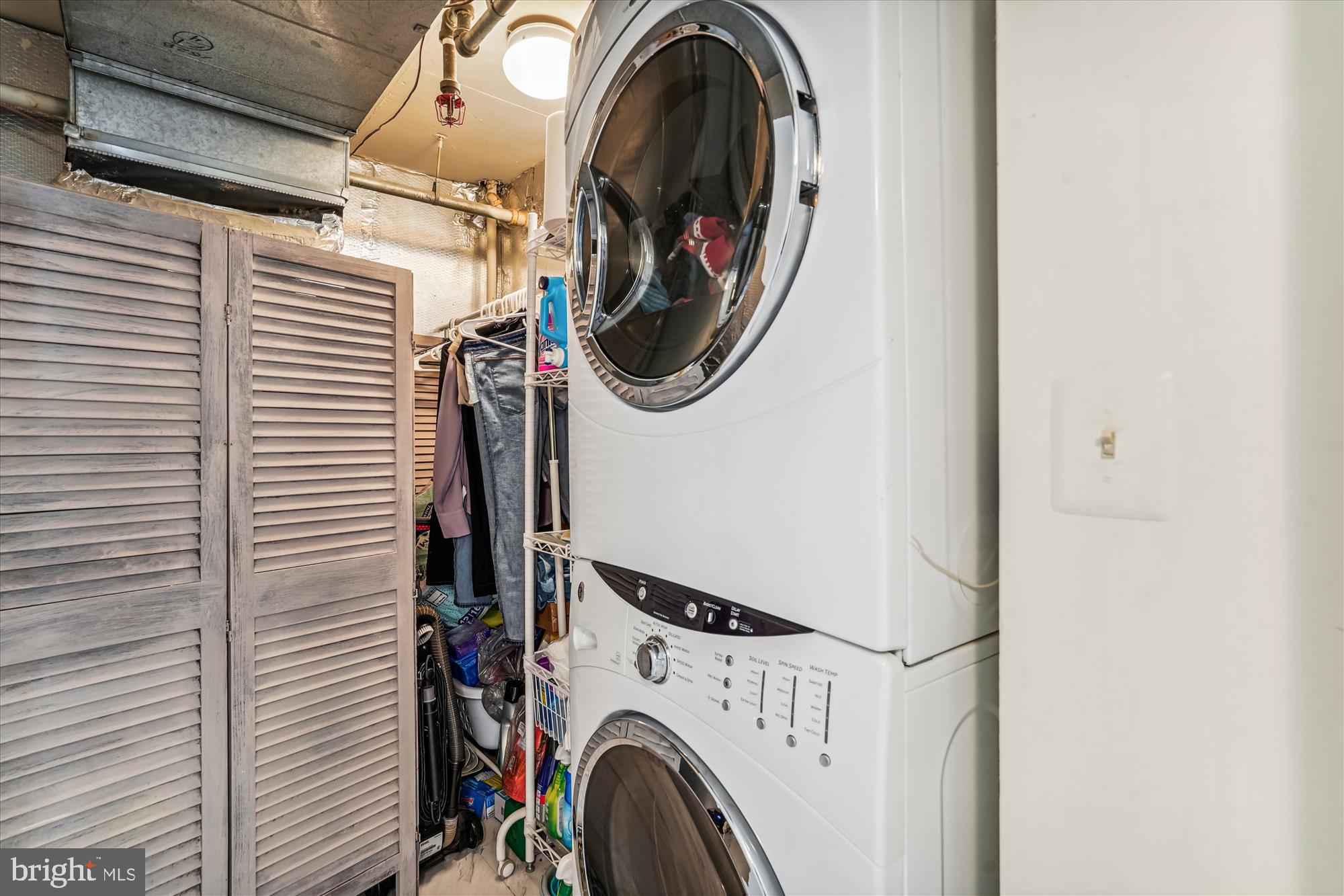 ENCORE OF MCLEAN - Residential