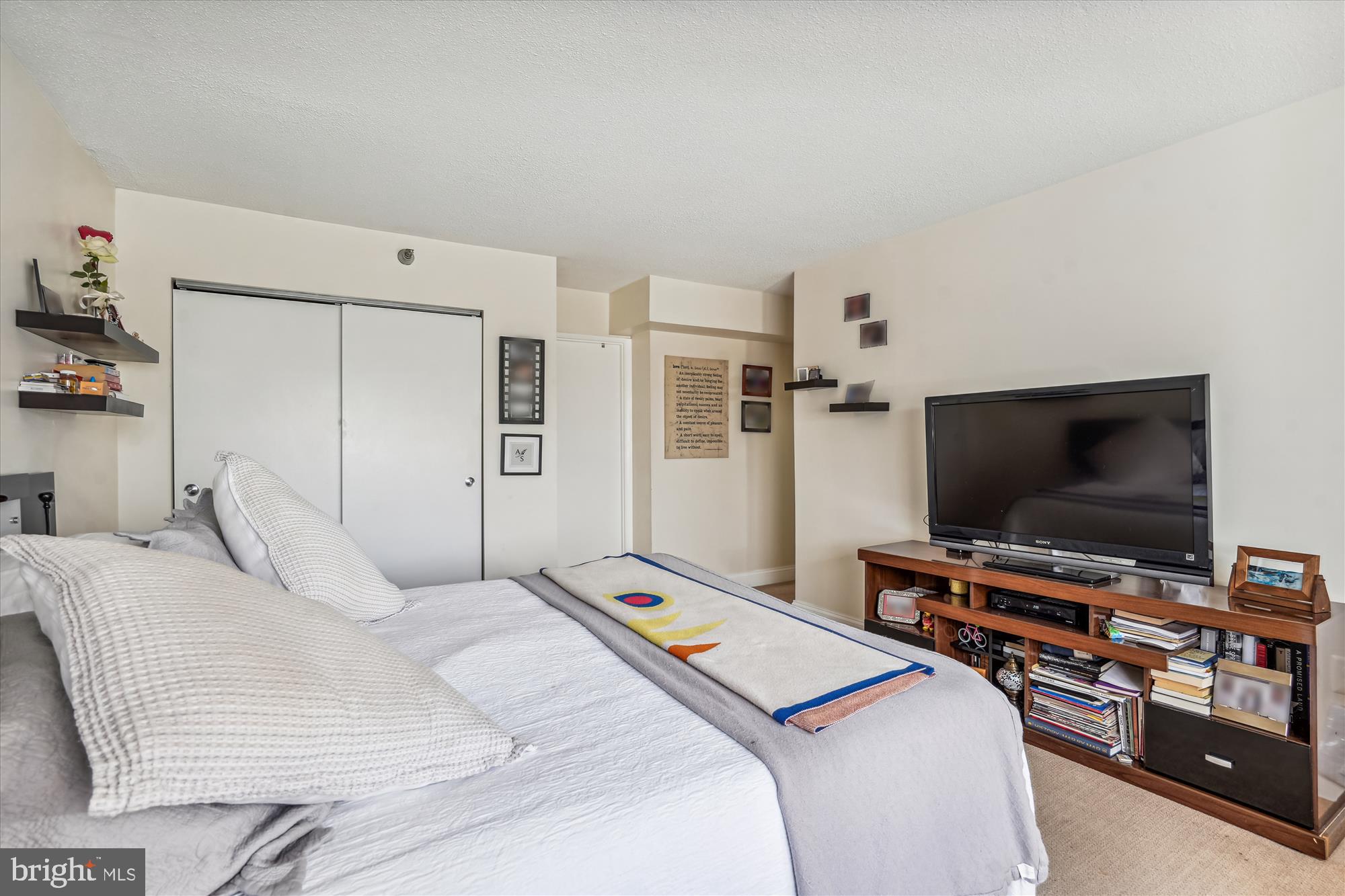 ENCORE OF MCLEAN - Residential