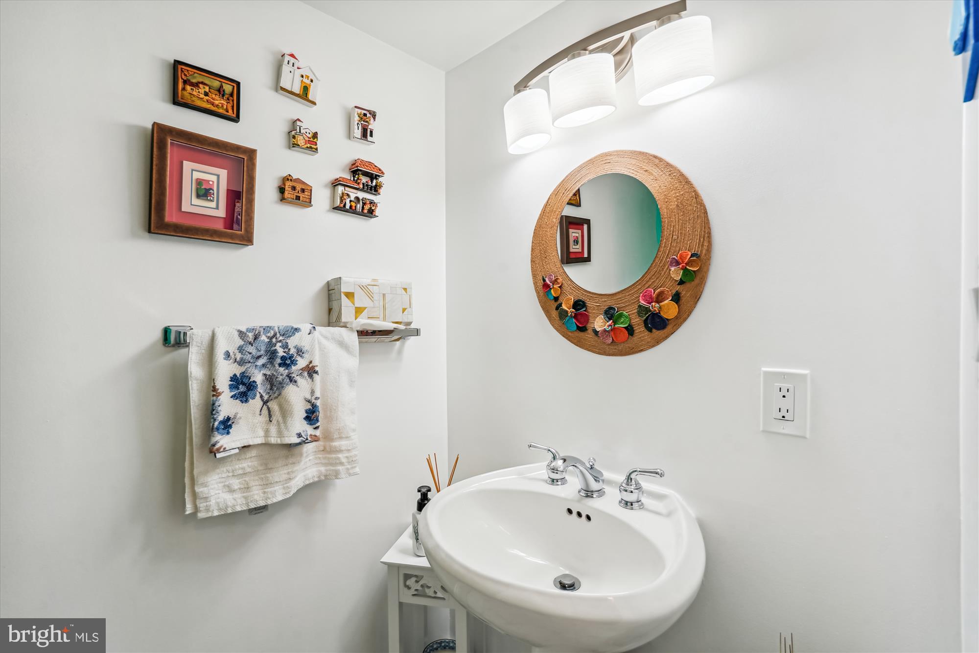 ENCORE OF MCLEAN - Residential