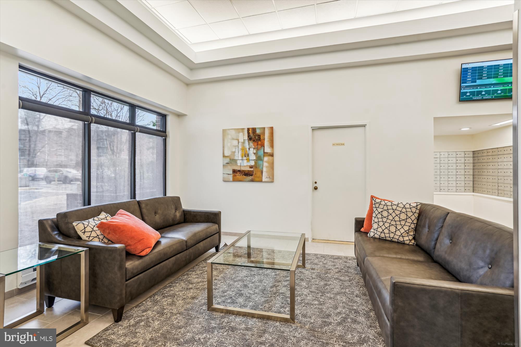 ENCORE OF MCLEAN - Residential