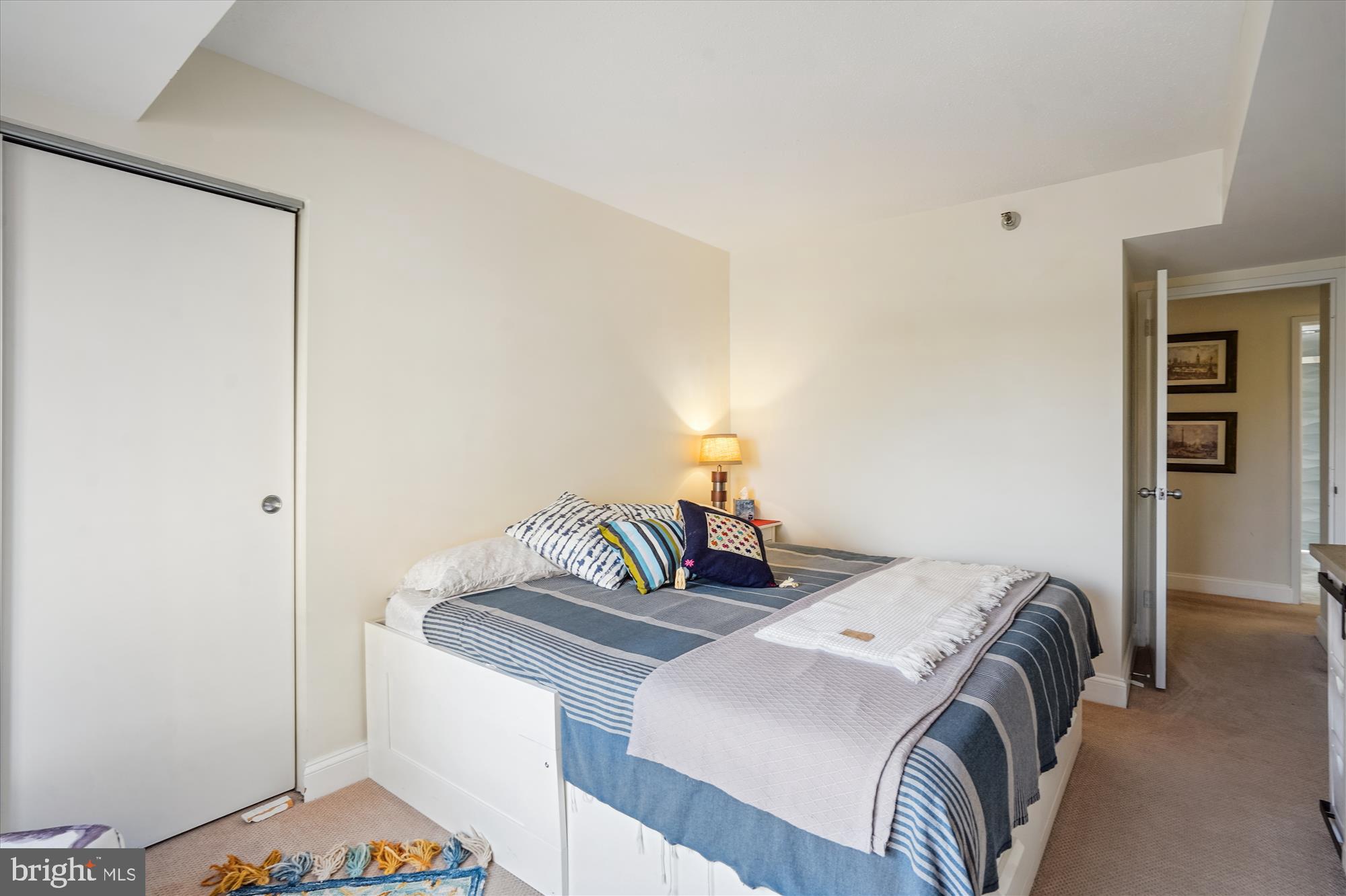 ENCORE OF MCLEAN - Residential