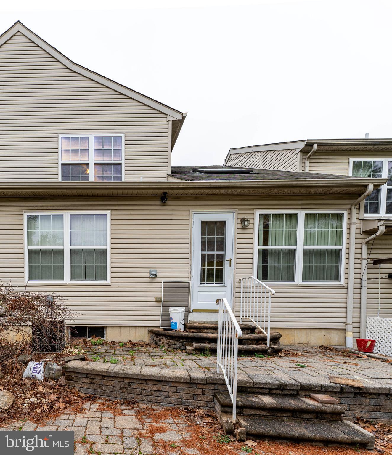 1103 TIMBERIDGE LANE