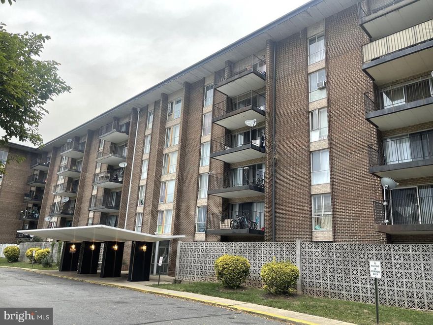 ***Investor Alert***  ***Investor Alert***   With sweat equity you can flip or rent this unit  Main level  living 1 bedroom 1 bath.  Utilities and parking included in condo fee. All around convenient location. Near beltway, bus line, metro and Route 50.