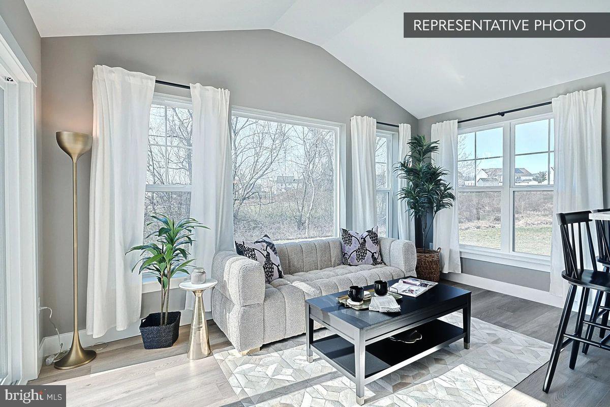 HAMPTON HEIGHTS - Residential