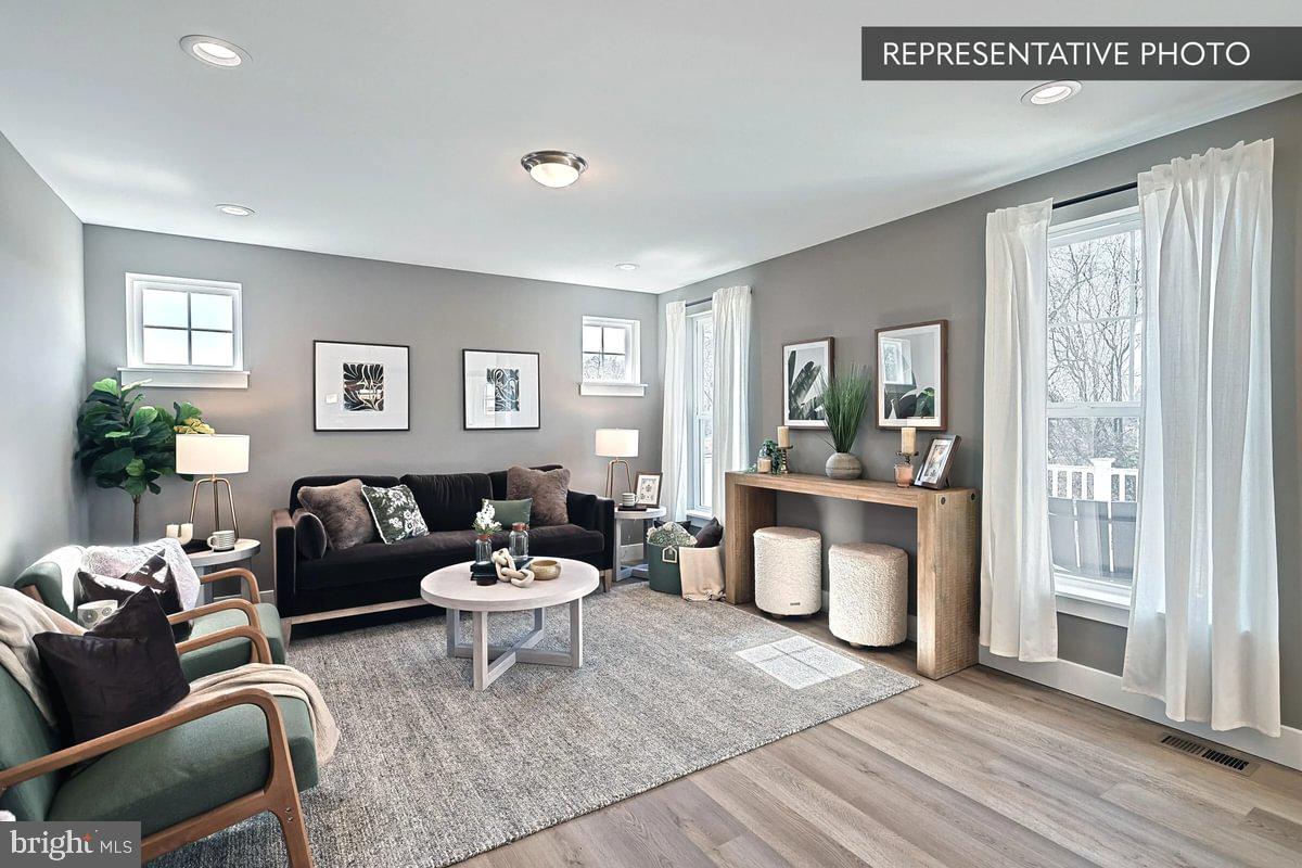 HAMPTON HEIGHTS - Residential