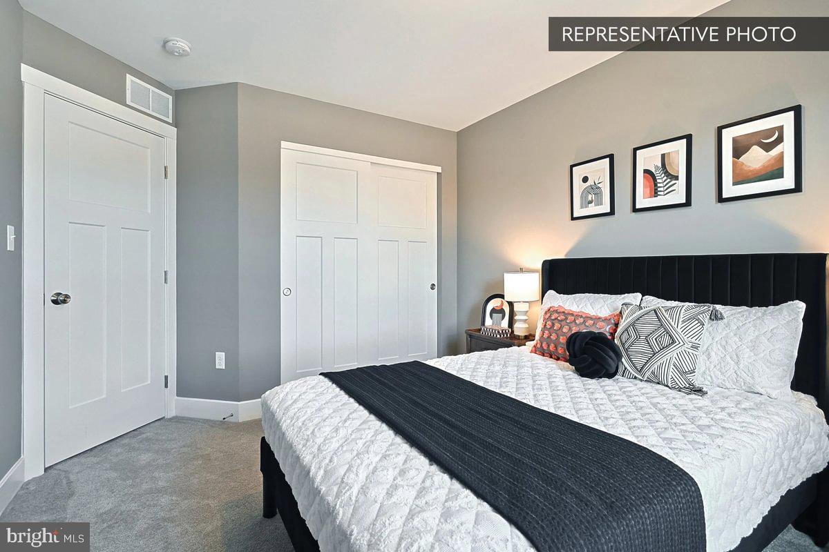 HAMPTON HEIGHTS - Residential