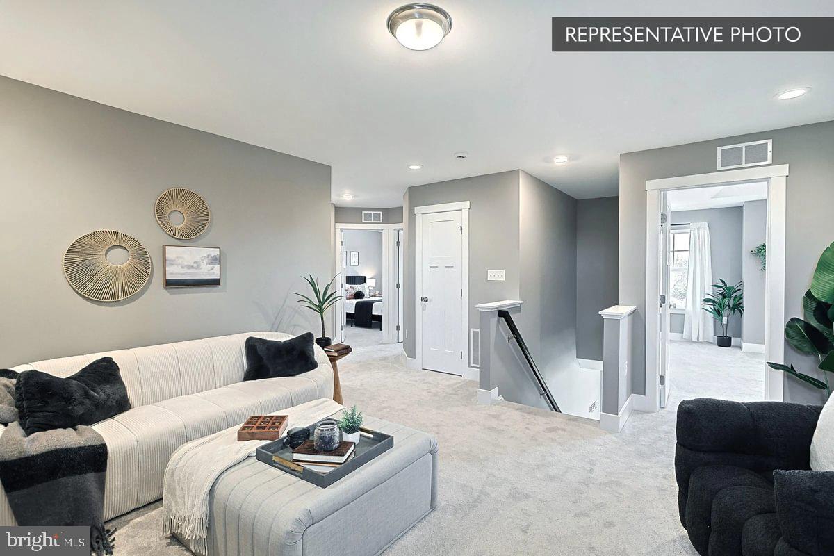 HAMPTON HEIGHTS - Residential