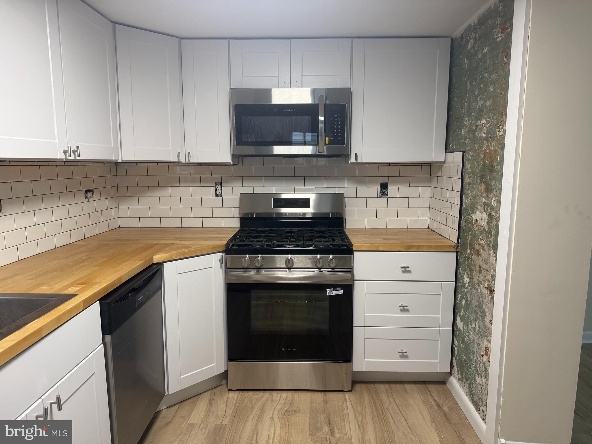 PORT RICHMOND - Residential