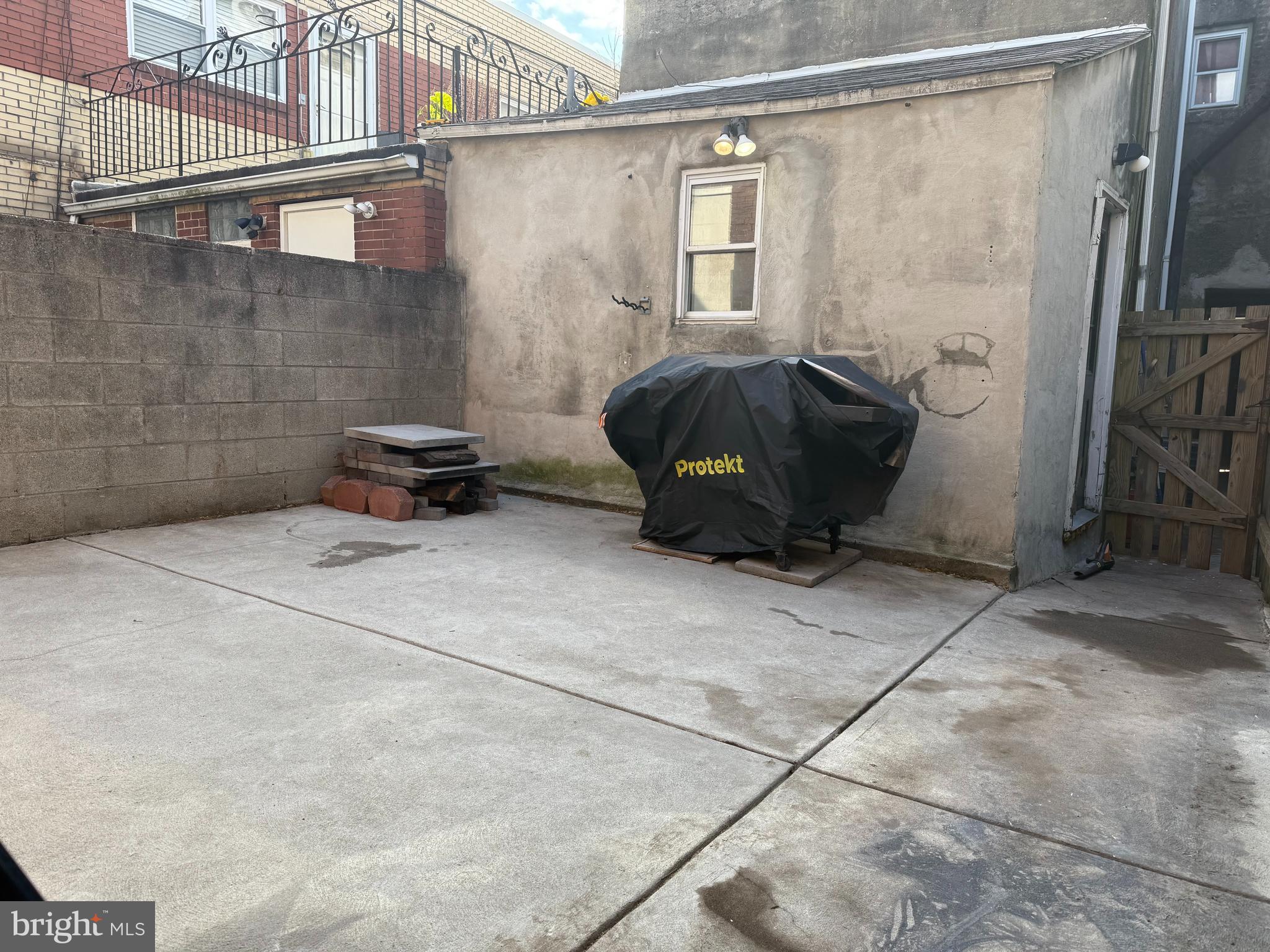 PORT RICHMOND - Residential