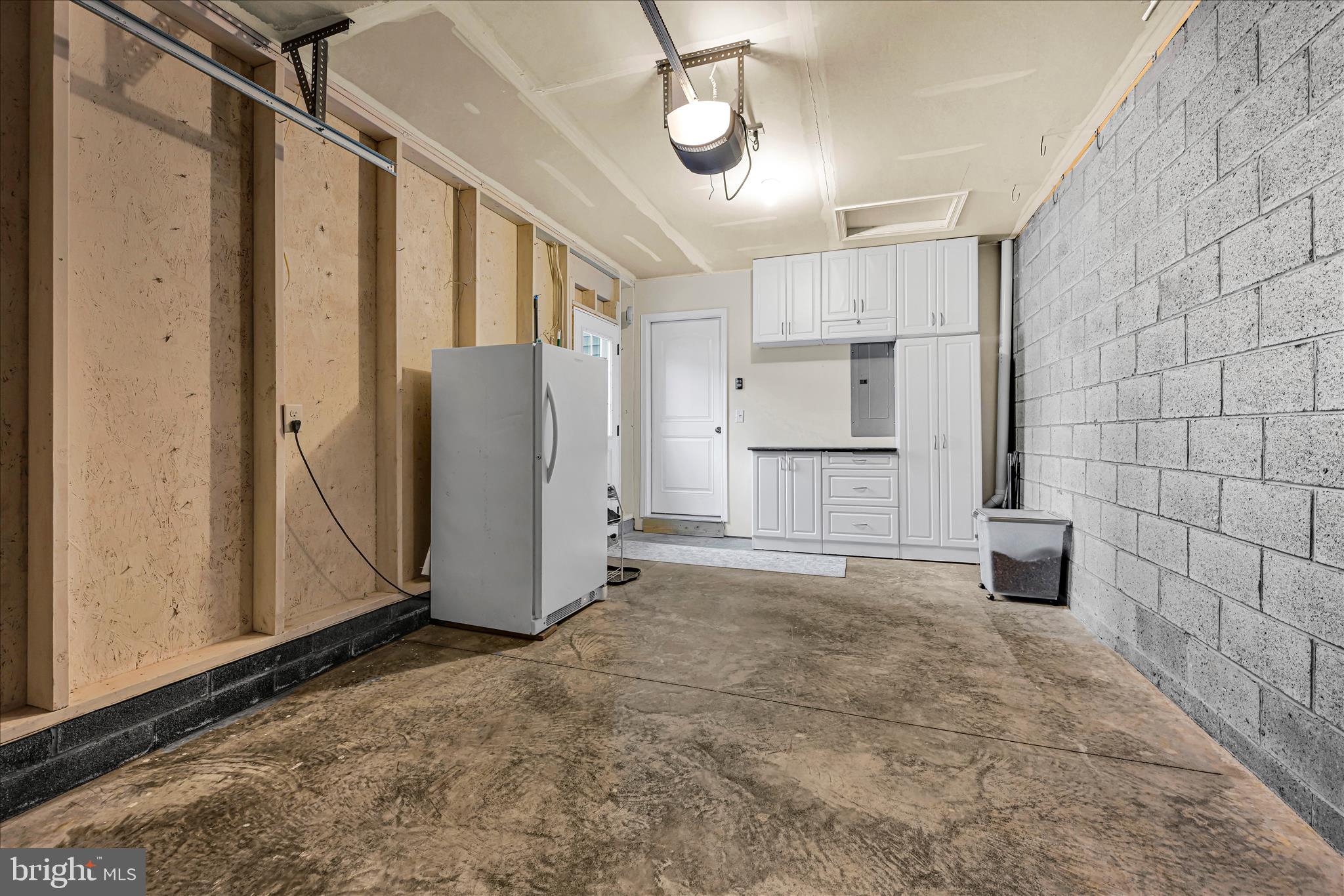 TRAIL SIDE - Residential