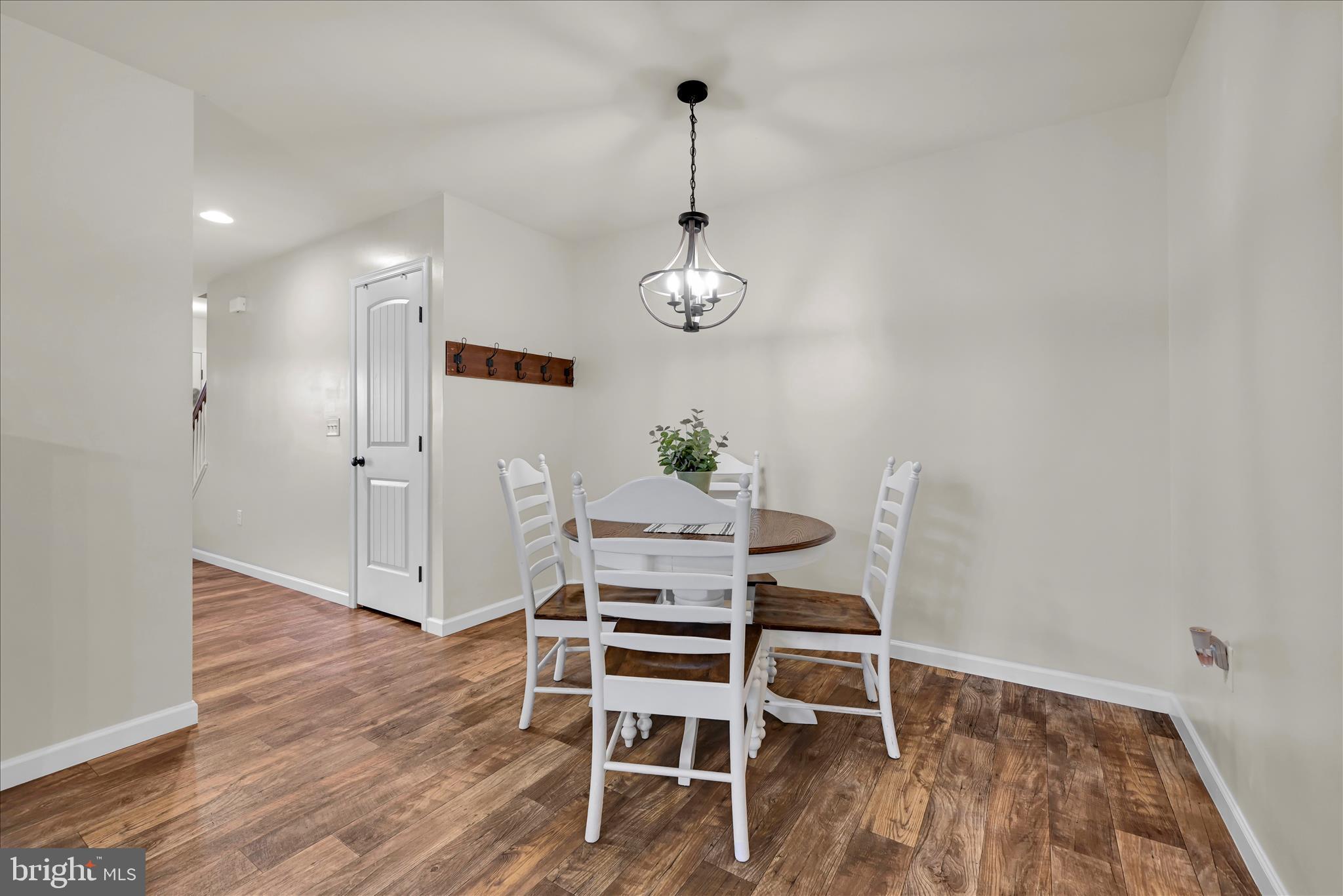 TRAIL SIDE - Residential