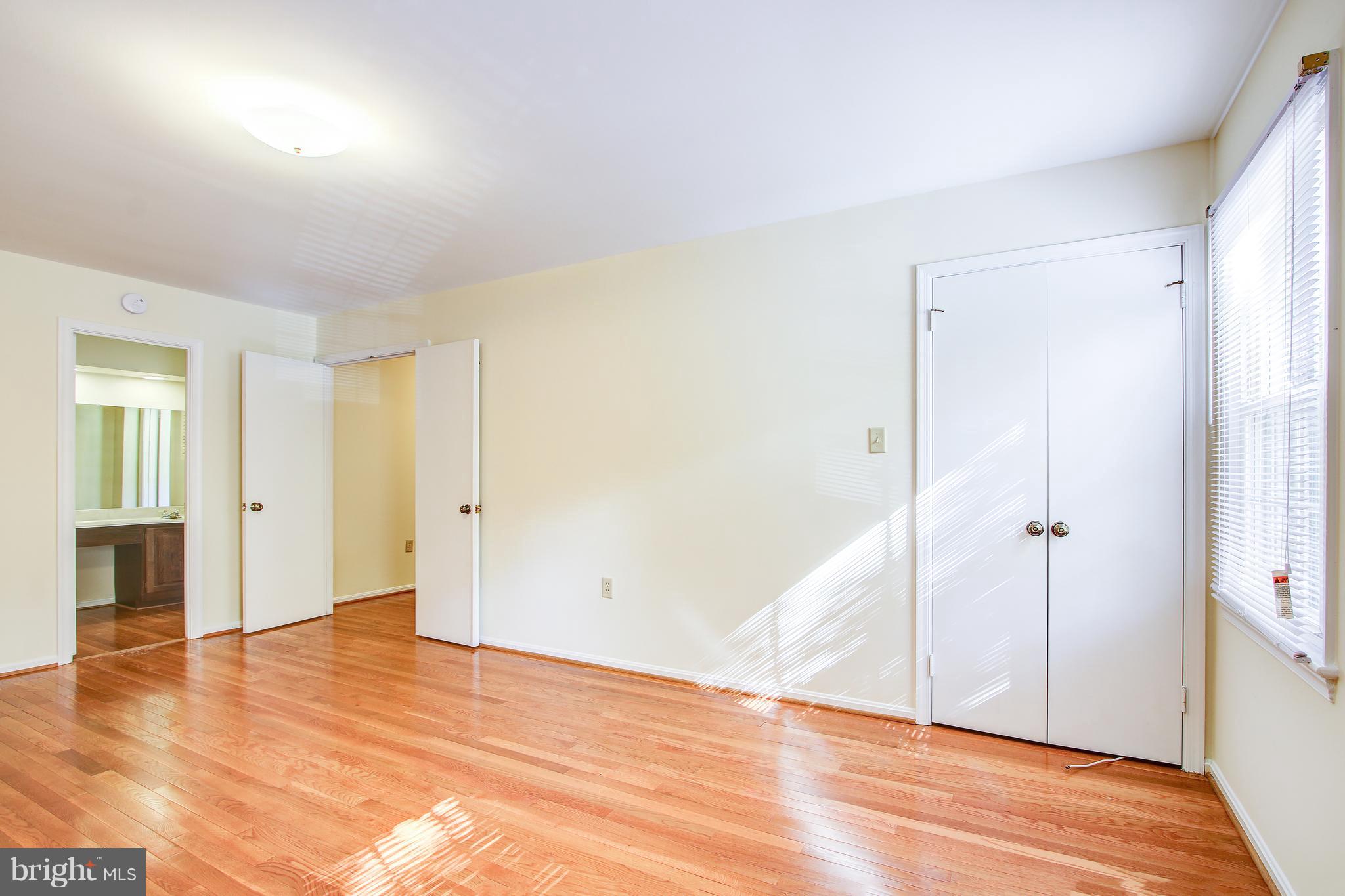 ROCKVILLE ESTATES - Residential