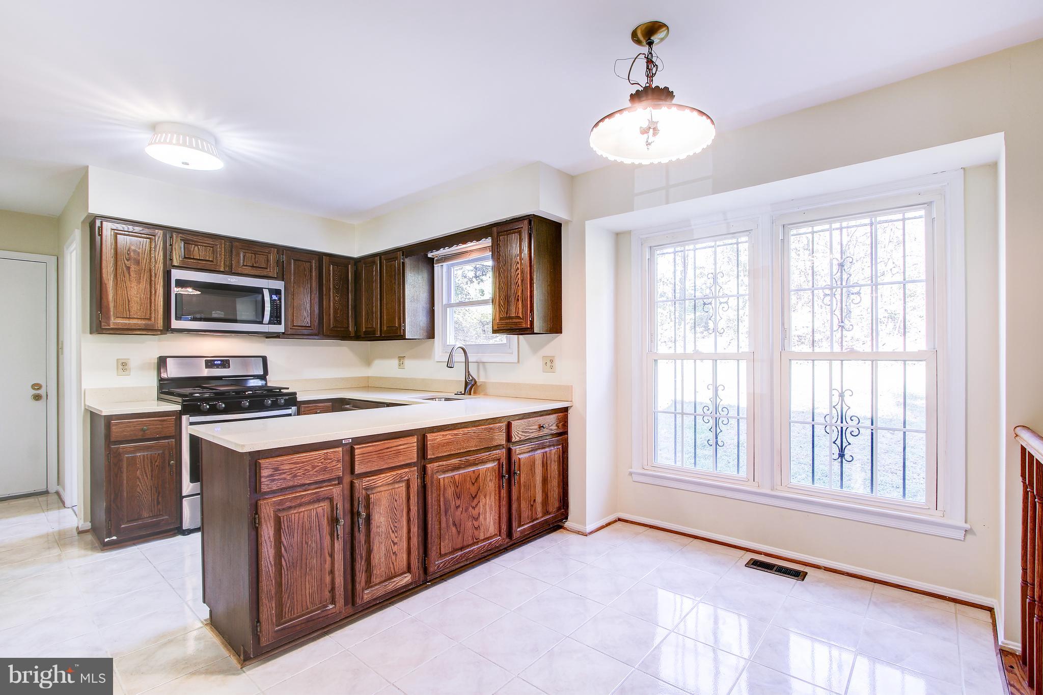 ROCKVILLE ESTATES - Residential