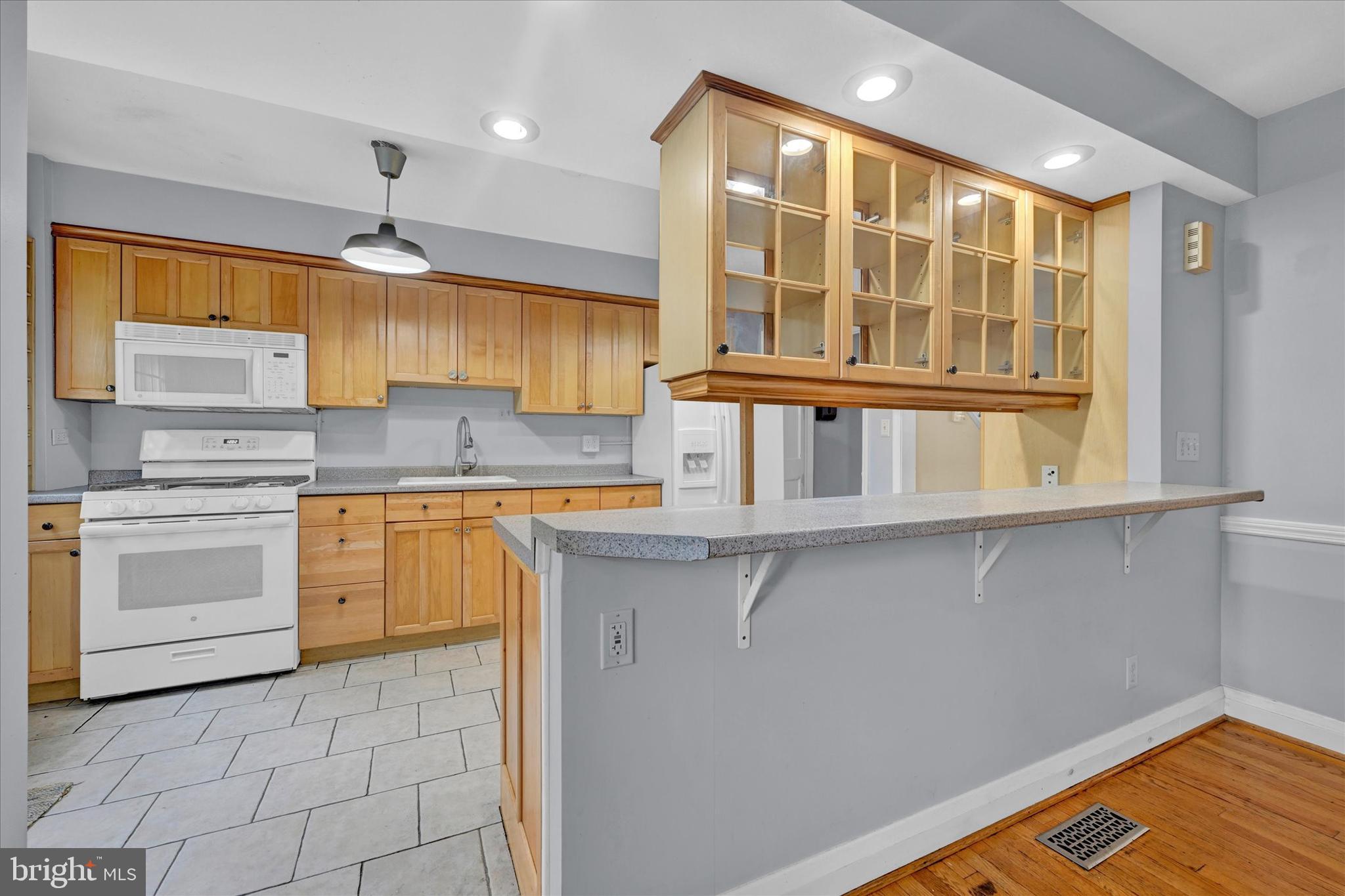 GAYWOOD - Residential Lease