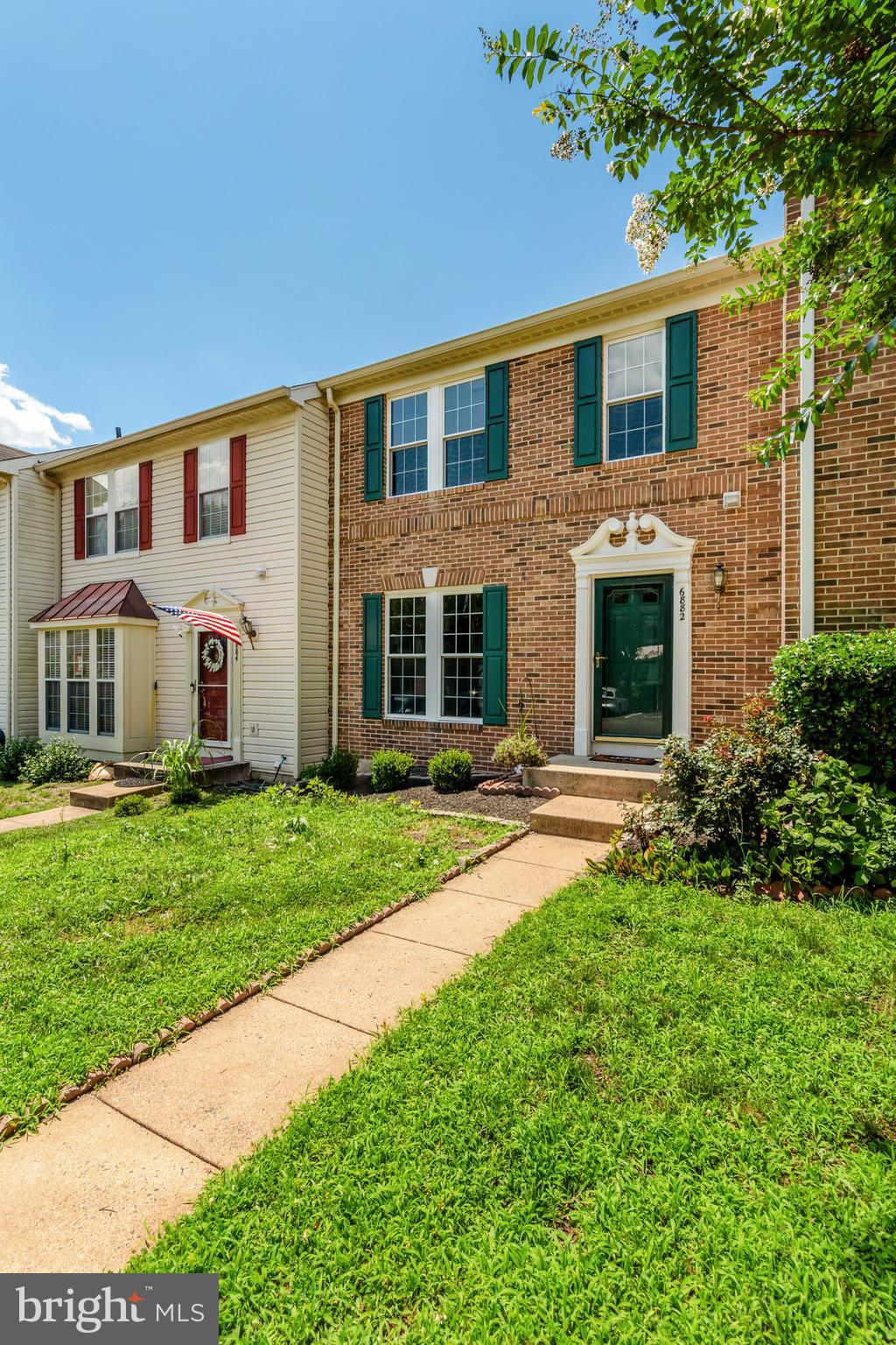 6882 RIDGE WATER COURT