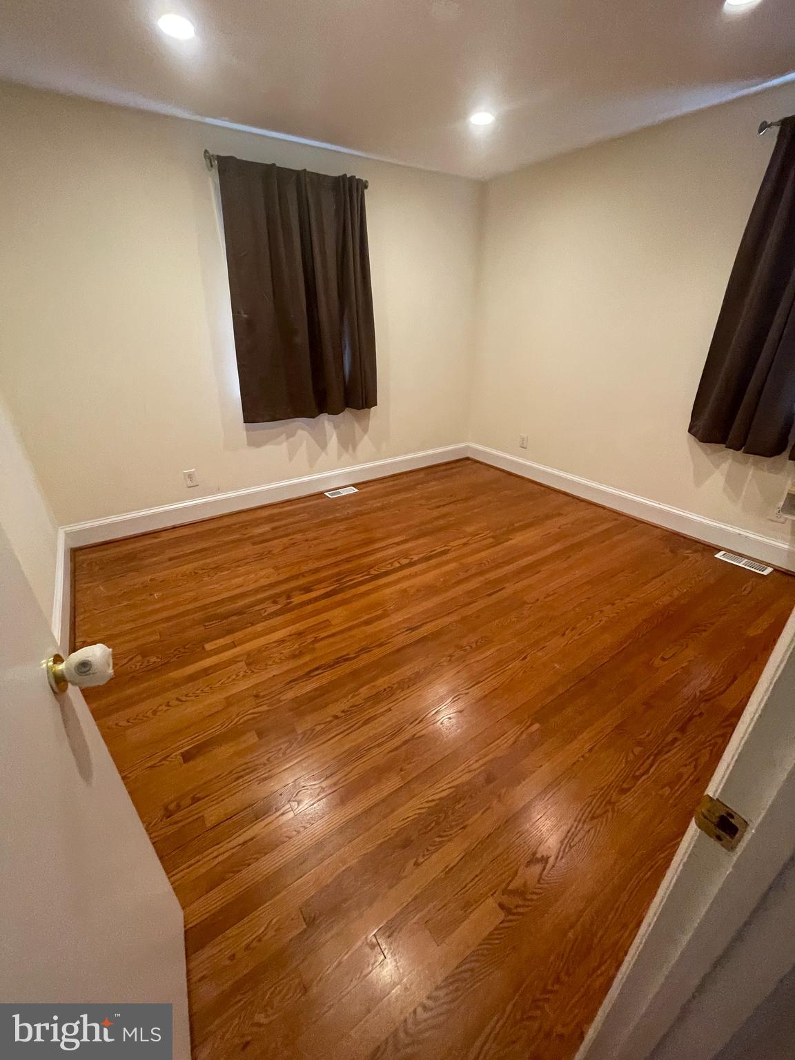 NORTHWOOD VILLAGE - Residential Lease