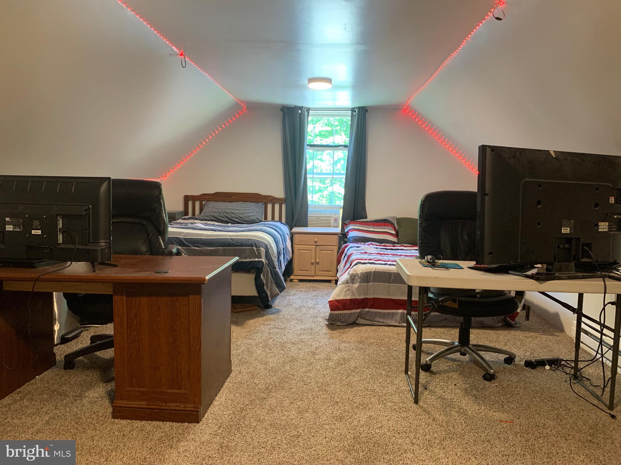 SIERRA VIEW-CHESTNUTHILL TWP - Residential