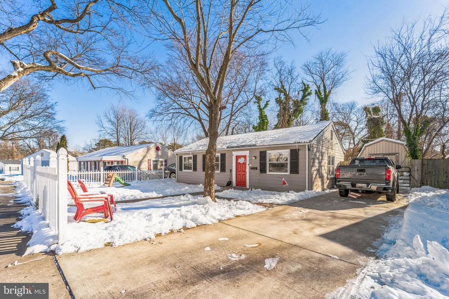 Absolutely beautiful and very well-maintained  One level Rambler Home in a wonderful community. As you walk through the front door the open concept floor plan makes you feel welcoming in a living area with plenty of sunlight that flows to the nice kitchen and dinning area. Three generously sized bedrooms and a full bathroom. Separated laundry area. Beautiful and peaceful fenced backyard perfect for relaxing and your summer BBQs with a generously sized shed that offers additional storage. New vinyl fence encloses the front of the house. Concrete driveway. Very convenient location close to shopping , supermarkets, and restaurants.