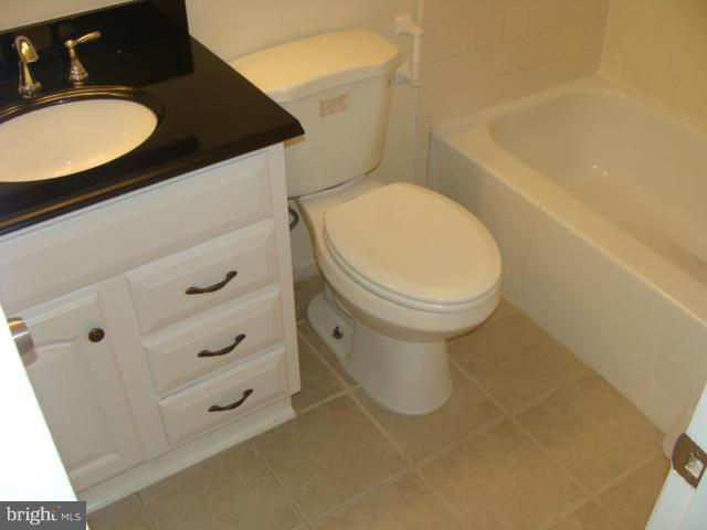 HERITAGE GREEN - Residential Lease