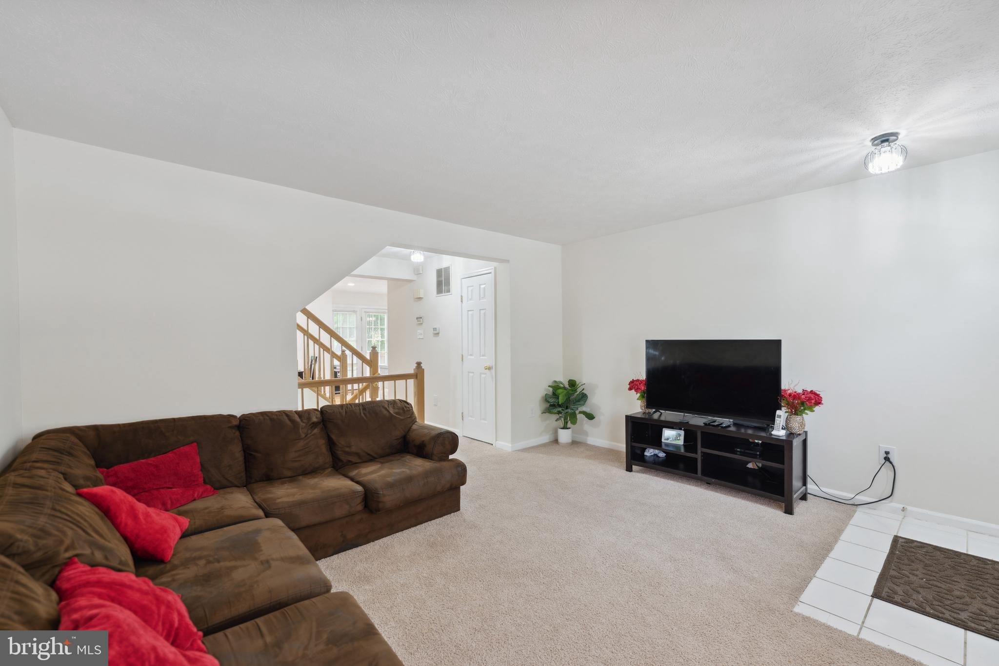 ROSLYN STATION - Residential