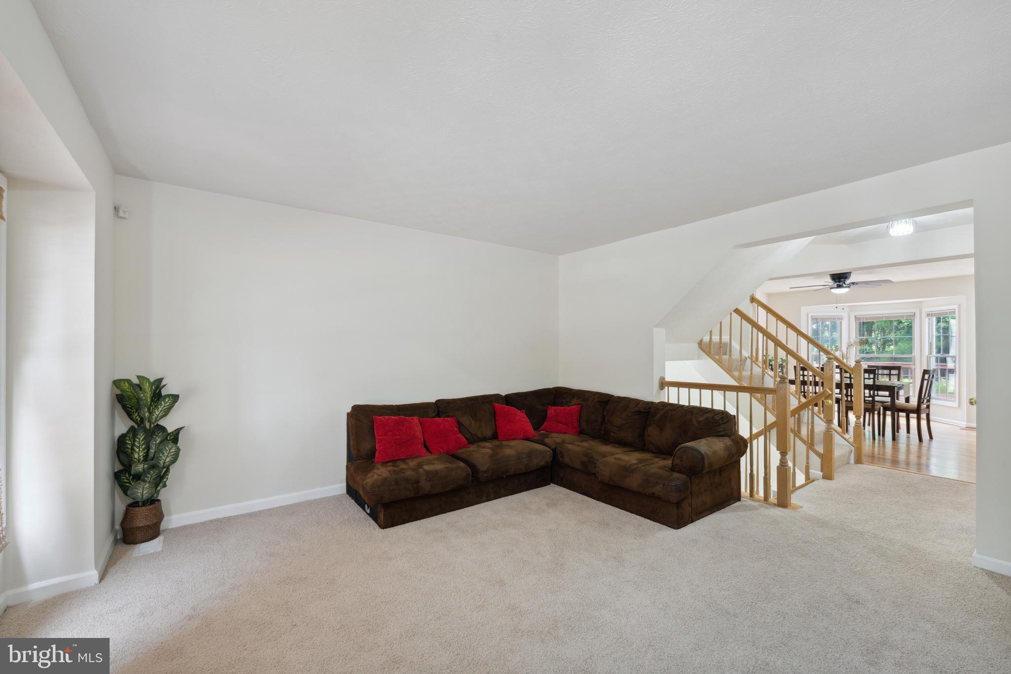 ROSLYN STATION - Residential