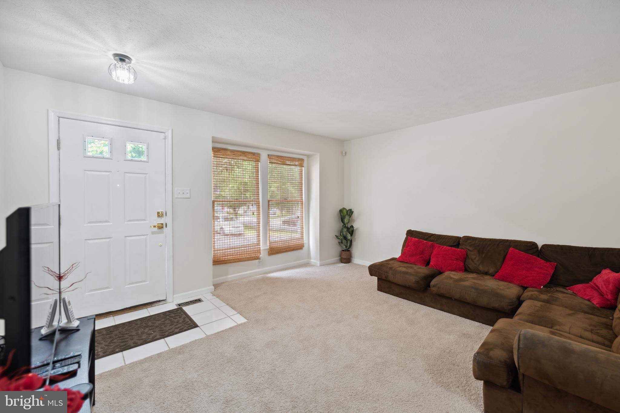 ROSLYN STATION - Residential