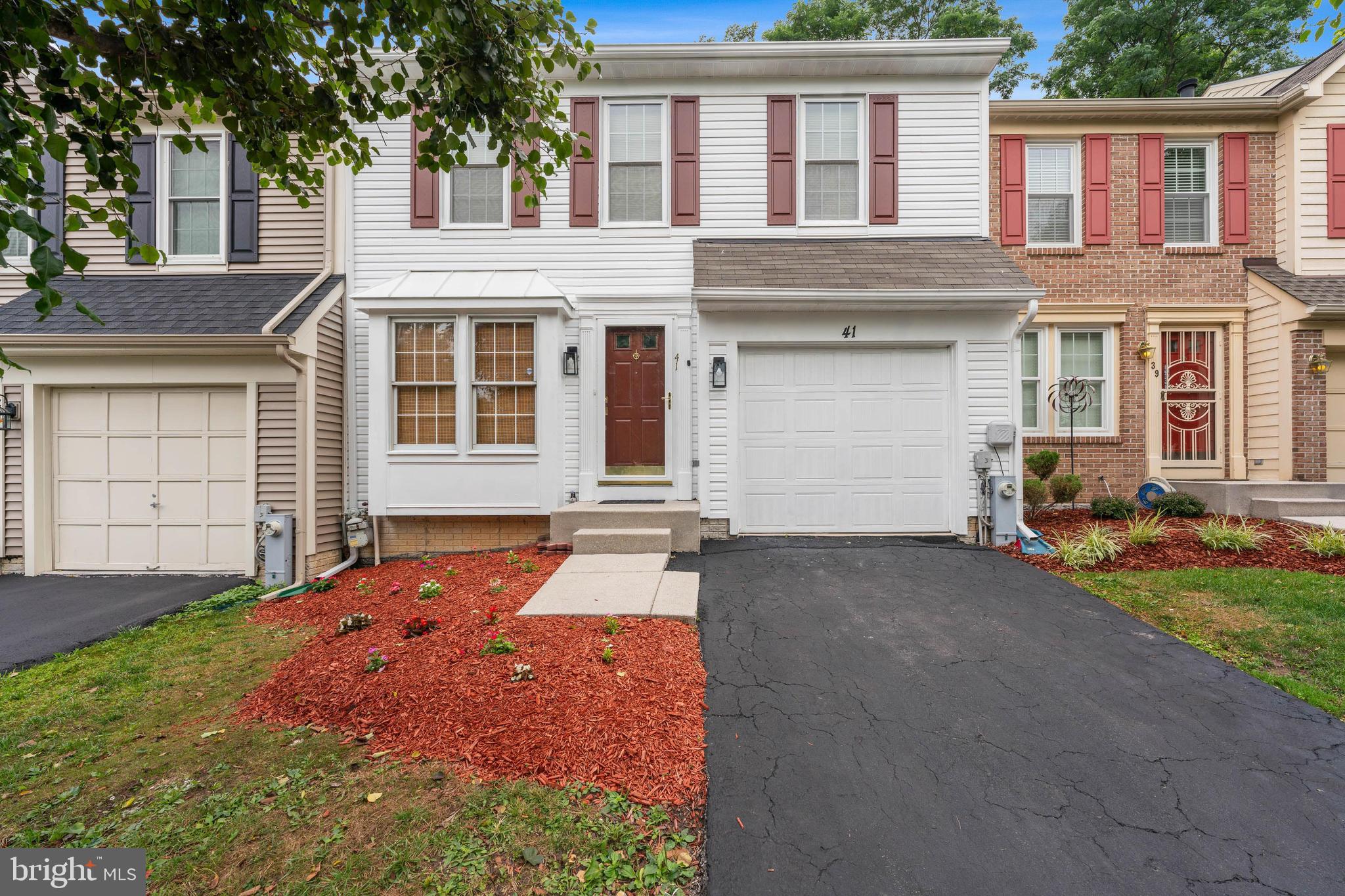 ROSLYN STATION - Residential