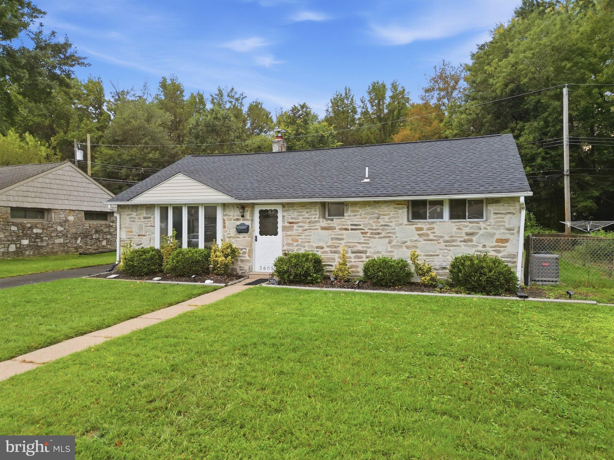 2605 WOODLAWN DRIVE