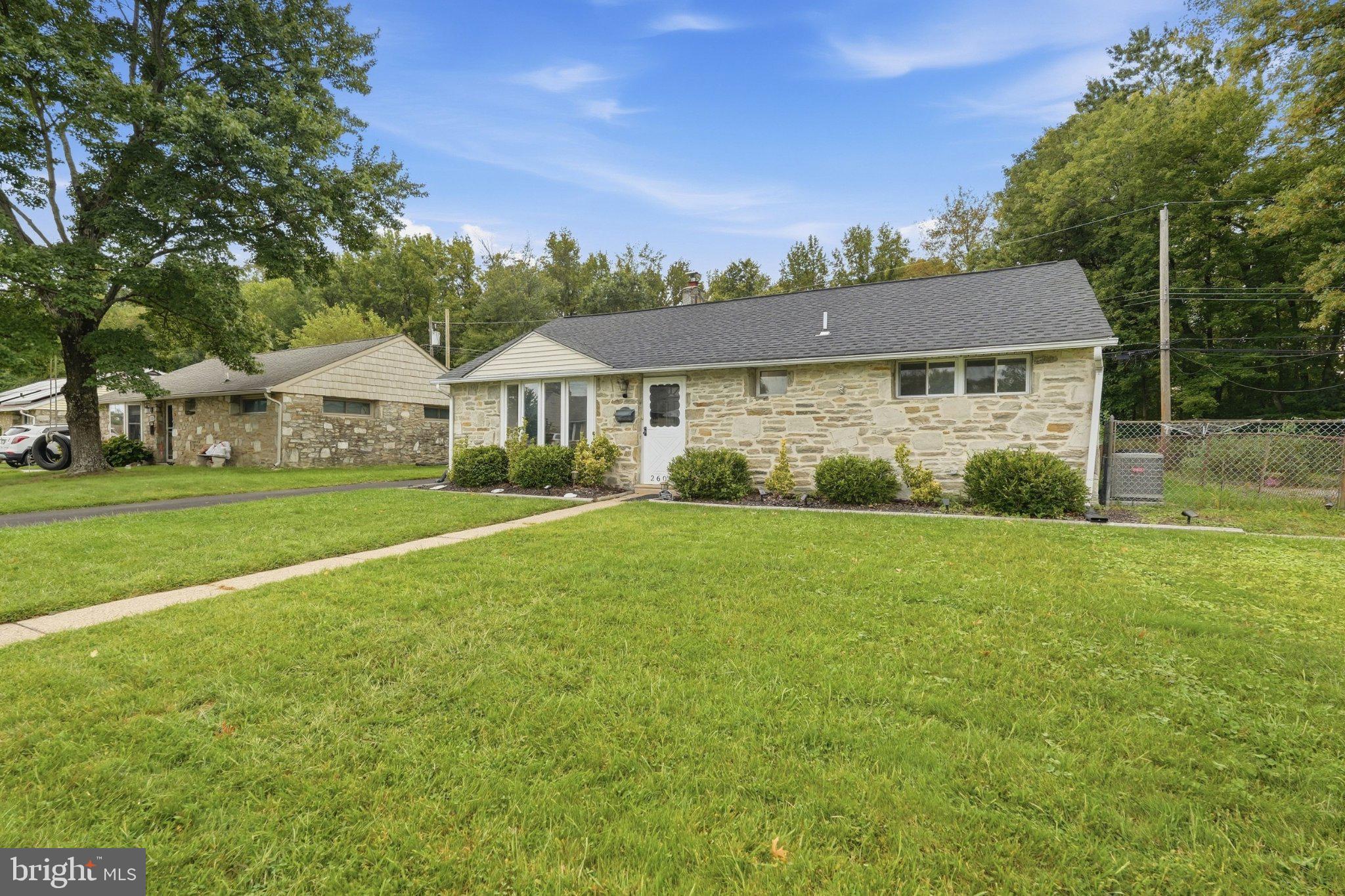 2605 WOODLAWN DRIVE